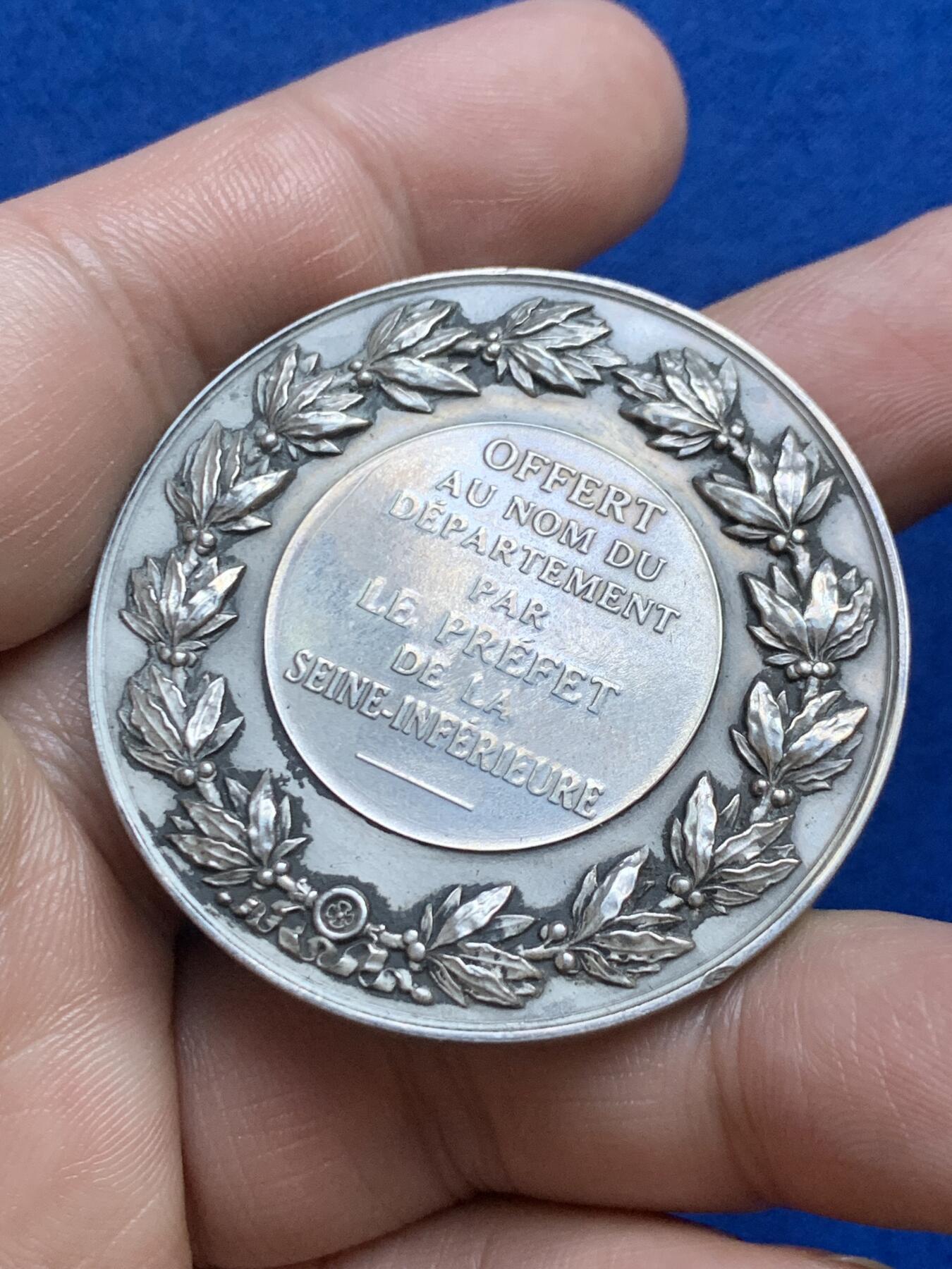 《竞宝斋》第271场-八角与章专场 周日，周一，周二  3场连拍 （全场包邮） 法国银章，由下塞纳省省长提供，46.13g，45.2mm，丰饶角2ARGENT边铭