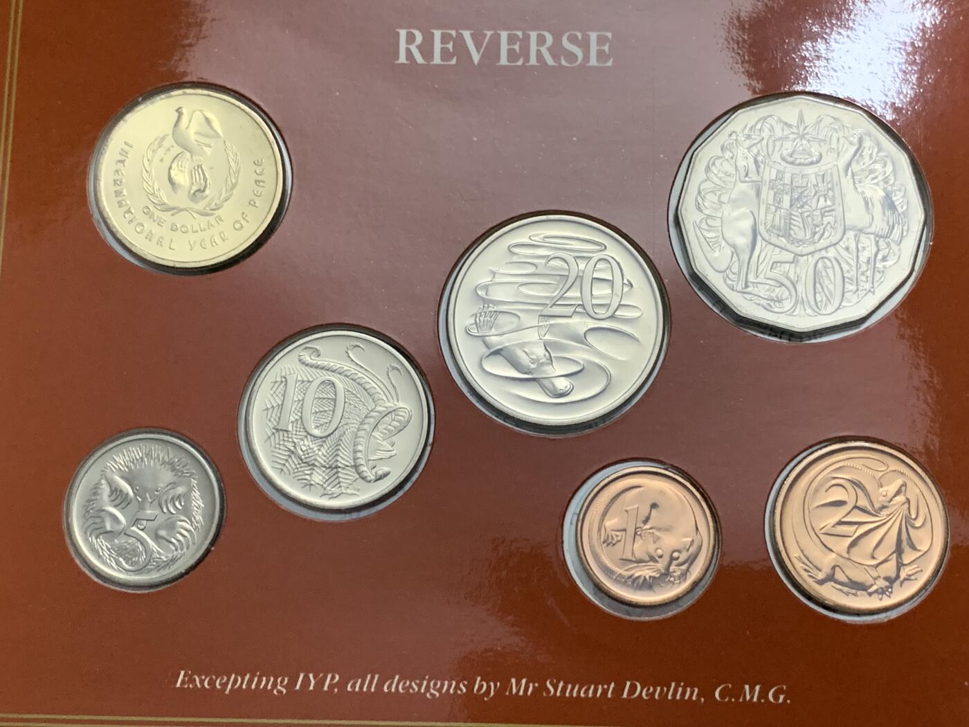 《竞宝斋》第269场- 周日，周一，周二  3场连拍 （全场包邮） 1986年澳大利亚皇家造币厂官方套币 带流通纪念币一枚