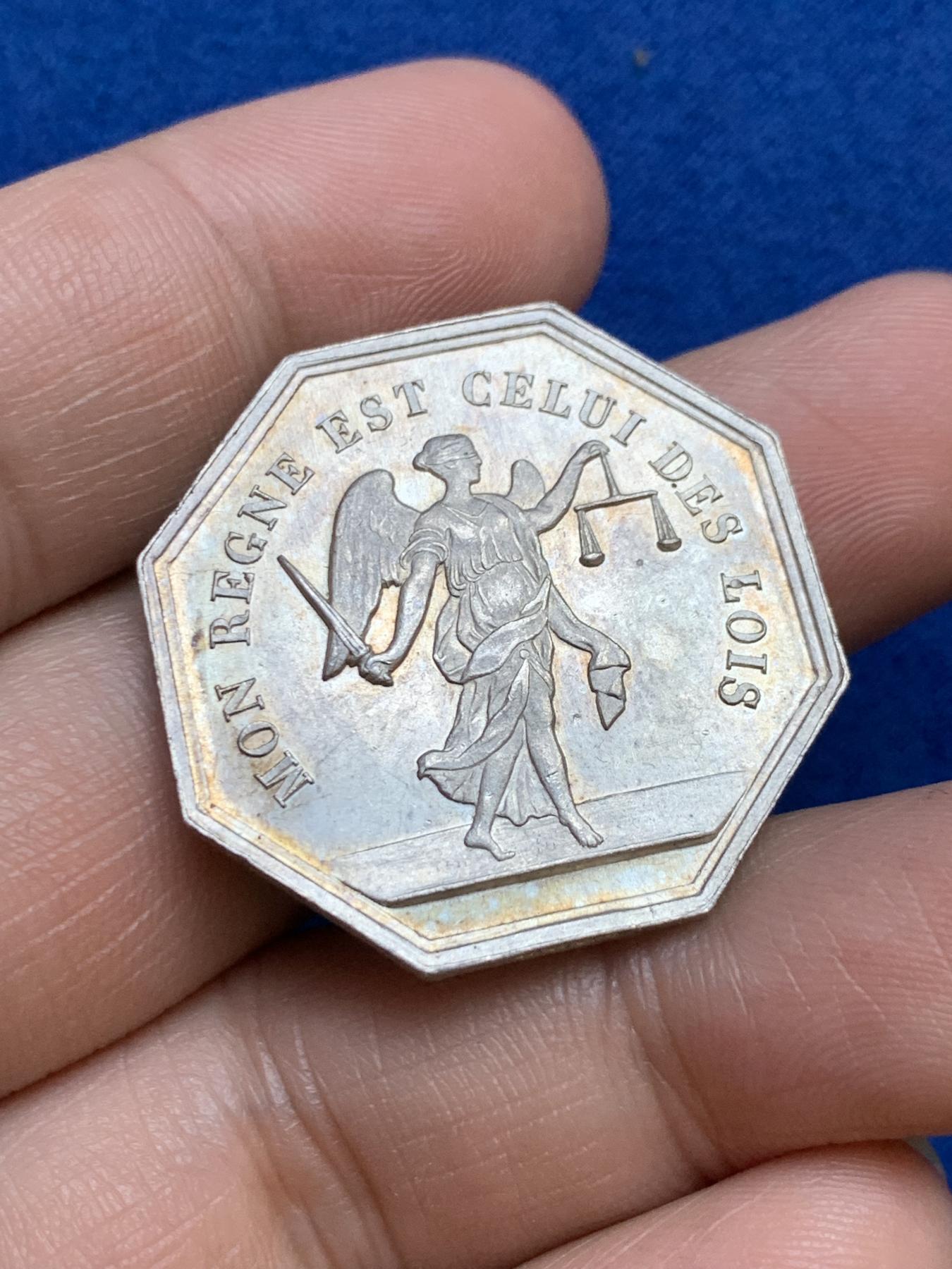 《竞宝斋》第271场-八角与章专场 周日，周一，周二  3场连拍 （全场包邮） 法国布莱公证人八角银质代币，13.12g，30.9mm，蜜蜂边铭