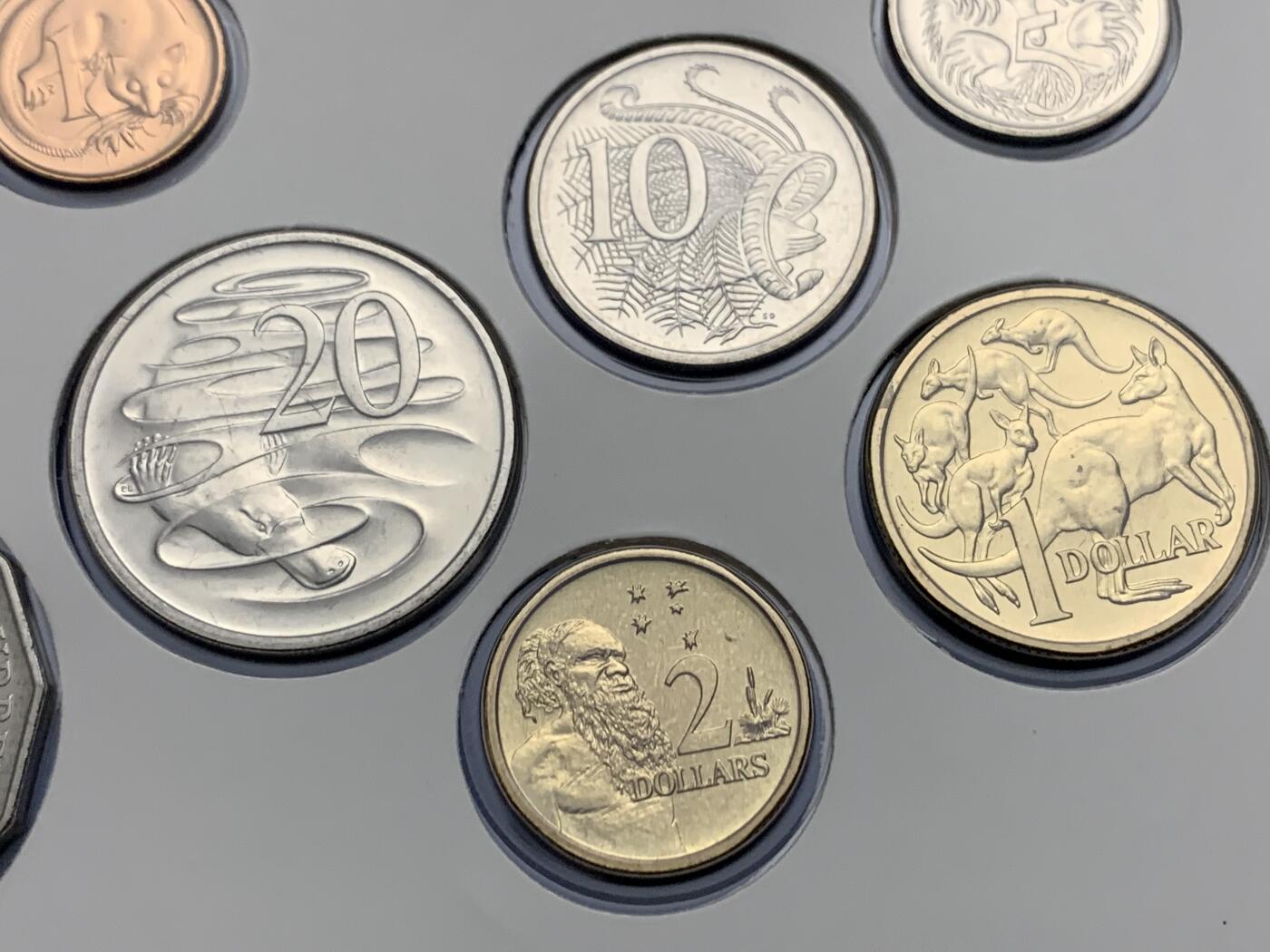 《竞宝斋》第269场- 周日，周一，周二  3场连拍 （全场包邮） 1991年澳大利亚皇家造币厂官方套币 带50分流通纪念币1枚