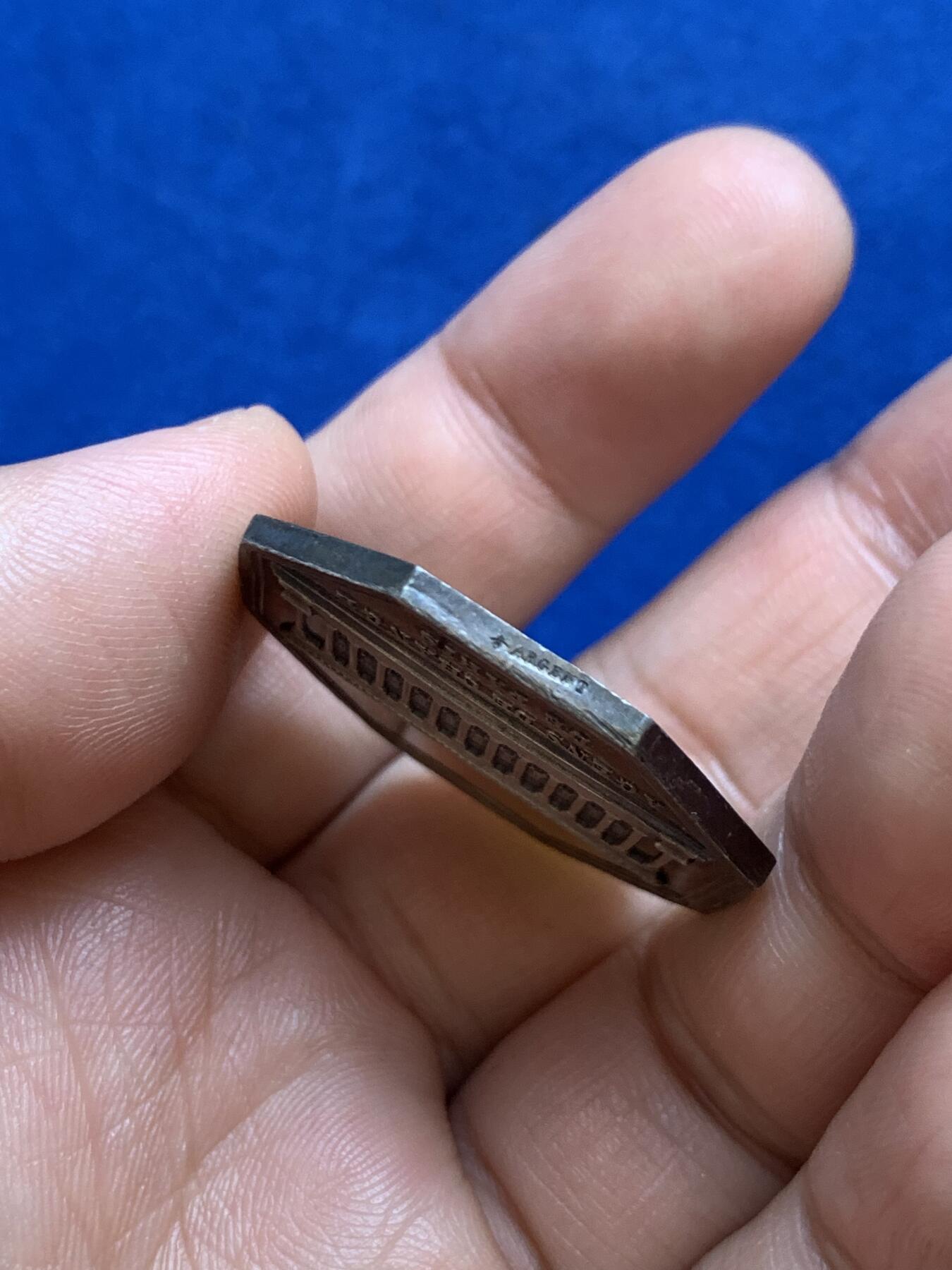 《竞宝斋》第271场-八角与章专场 周日，周一，周二  3场连拍 （全场包邮） 法国巴黎证券交易所八角银质代币，16.23g，32.6mm，蜜蜂边铭