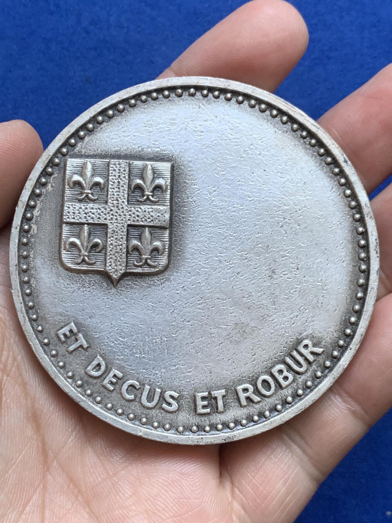 《竞宝斋》第271场-八角与章专场 周日，周一，周二  3场连拍 （全场包邮） 法国马恩河畔沙隆和德库斯和罗布尔银章，187g，67.8mm，边铭：丰饶角1ARGENT