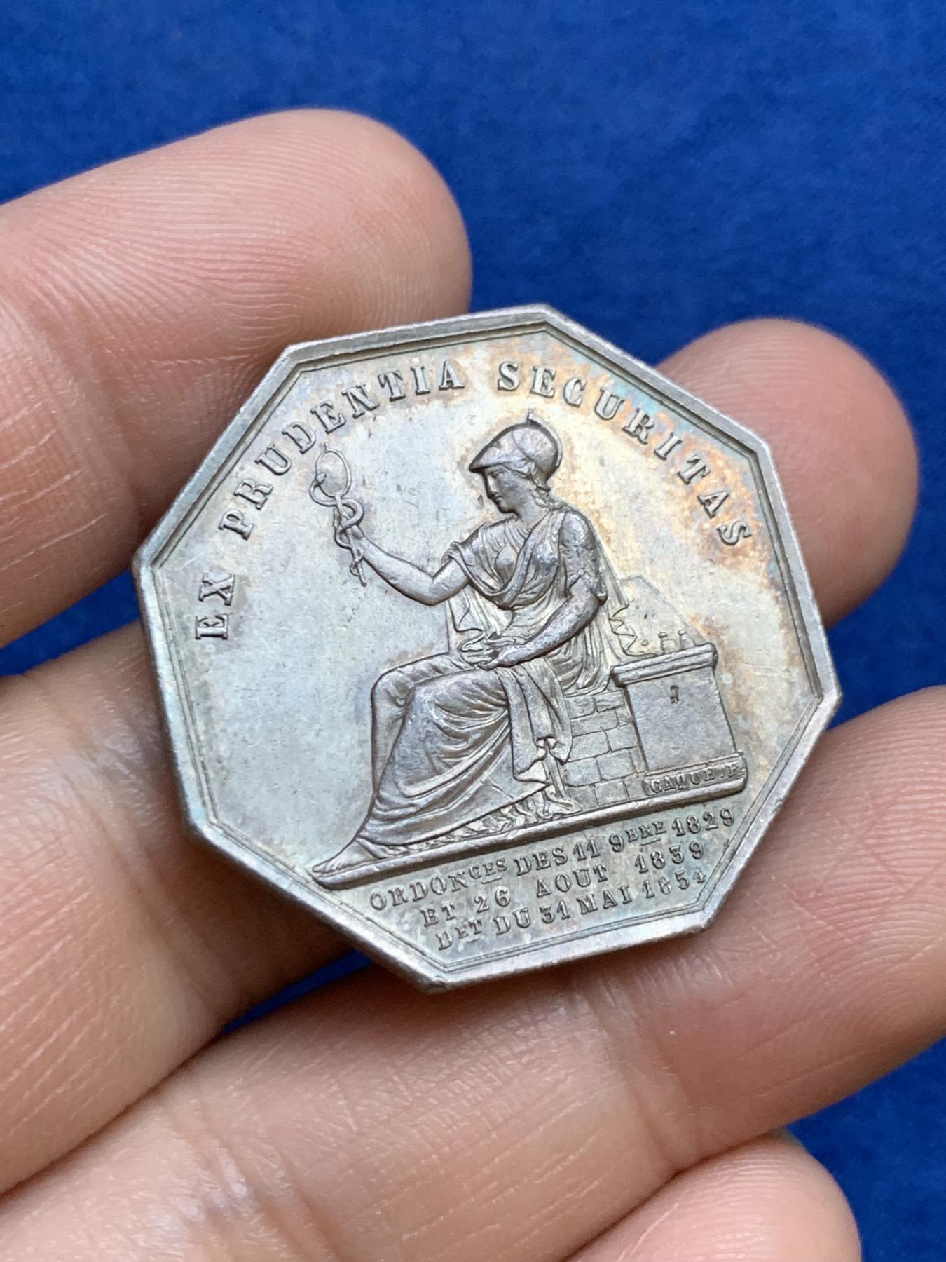 《竞宝斋》第271场-八角与章专场 周日，周一，周二  3场连拍 （全场包邮） 法国八角银章，安德尔火灾互助保险公司，14.75g，31.6mm，手指边铭