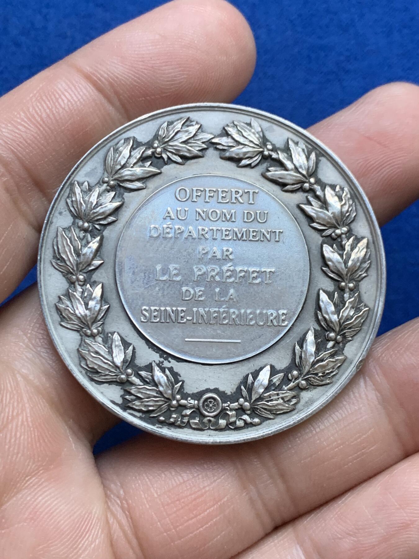 《竞宝斋》第271场-八角与章专场 周日，周一，周二  3场连拍 （全场包邮） 法国银章，由下塞纳省省长提供，46.13g，45.2mm，丰饶角2ARGENT边铭