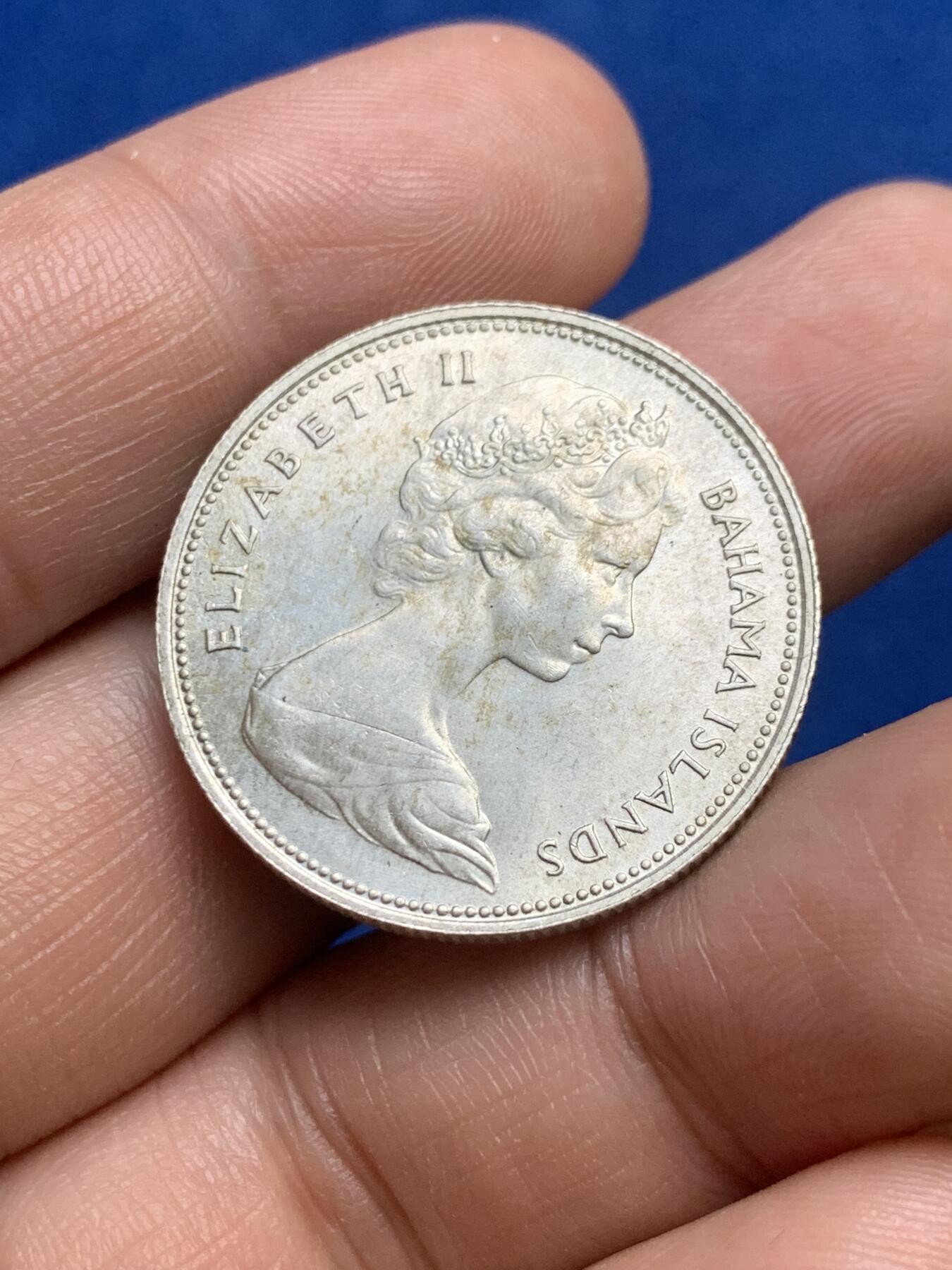 《竞宝斋》第269场- 周日，周一，周二  3场连拍 （全场包邮） 巴哈马1966年伊丽莎白二世50分银币