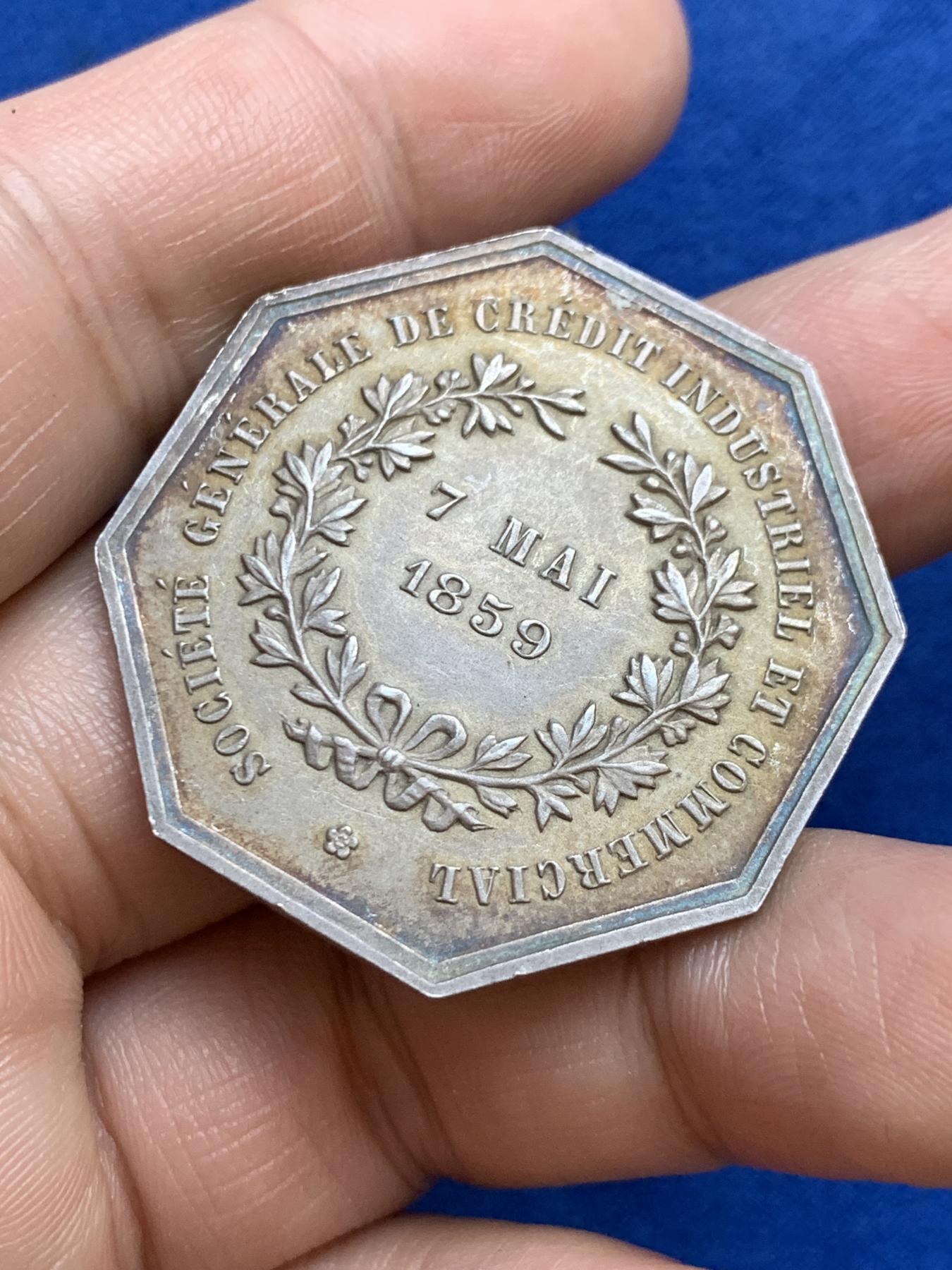 《竞宝斋》第271场-八角与章专场 周日，周一，周二  3场连拍 （全场包邮） 法国八角银质代币，工商信贷银行，22.08g，37.3mm，丰饶角1ARGENT边铭