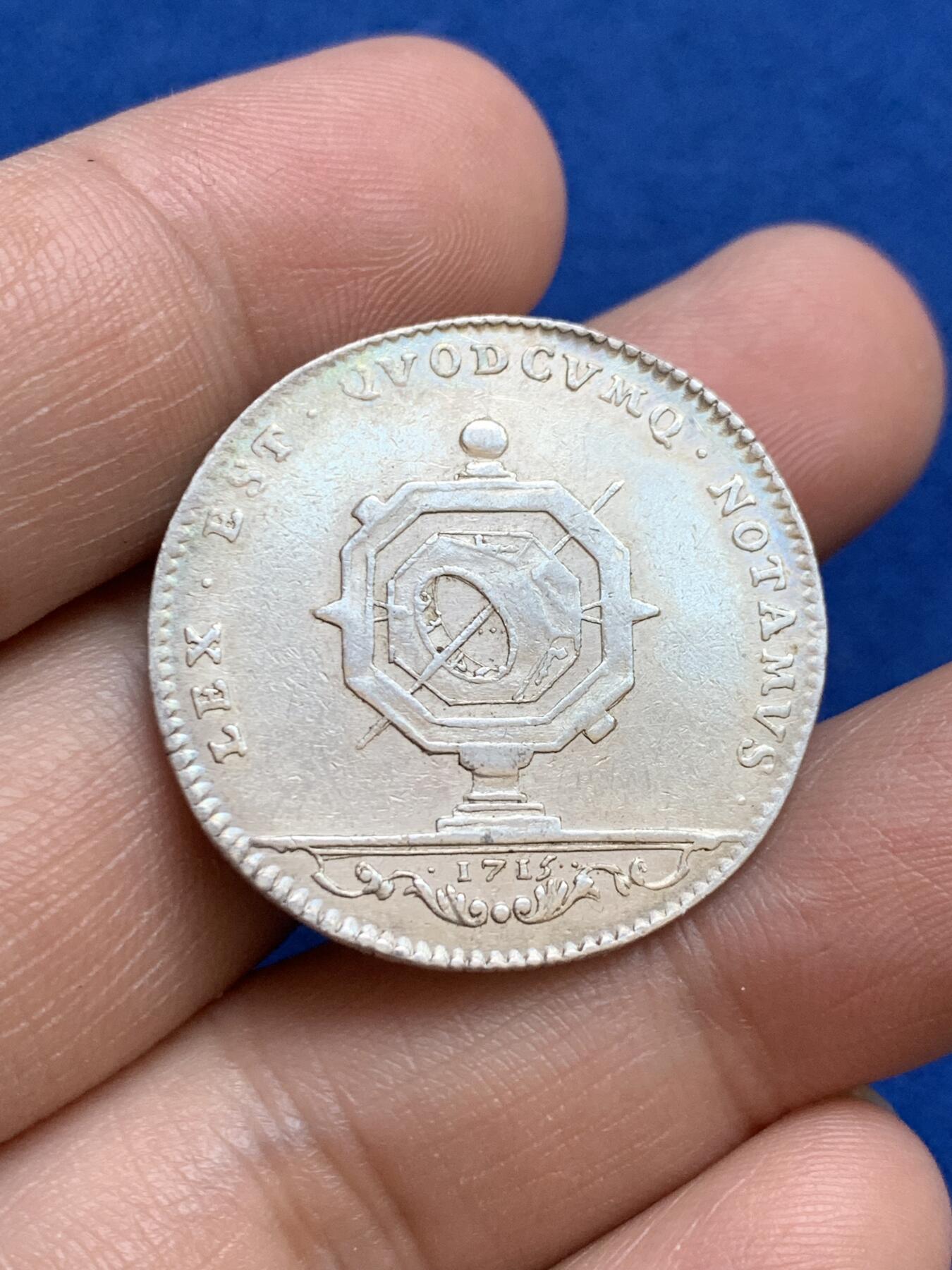 《竞宝斋》第271场-八角与章专场 周日，周一，周二  3场连拍 （全场包邮） 法国十八世纪银质代币，里昂皇家公证人，7.73g，30.5mm，早期齿边