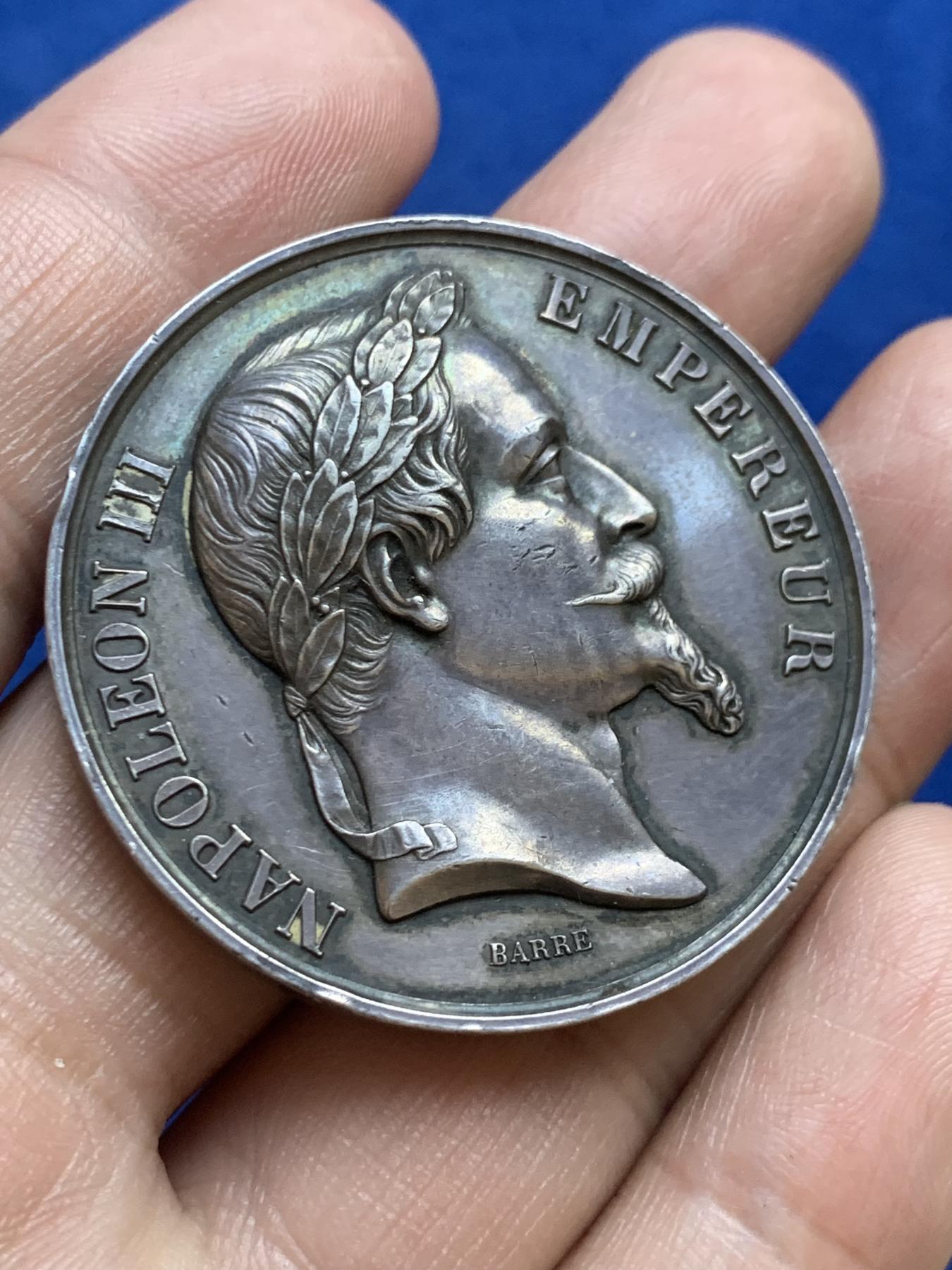 《竞宝斋》第271场-八角与章专场 周日，周一，周二  3场连拍 （全场包邮） 法国穆西丹农业部银章，36.39g，41.3mm，蜜蜂边铭