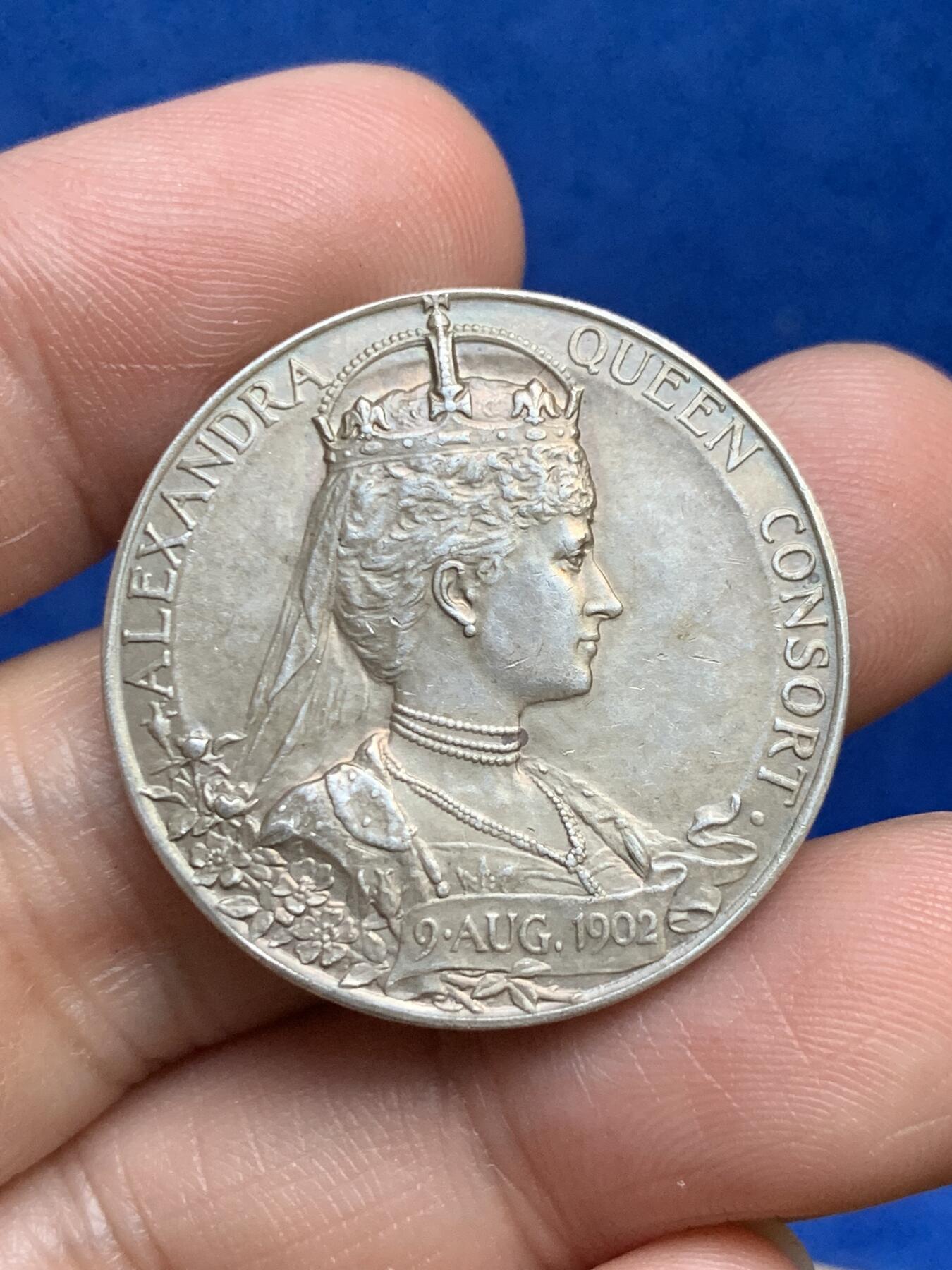 《竞宝斋》第269场- 周日，周一，周二  3场连拍 （全场包邮） 英国1902年爱德华七世加冕纪念银章 12.79g，31mm