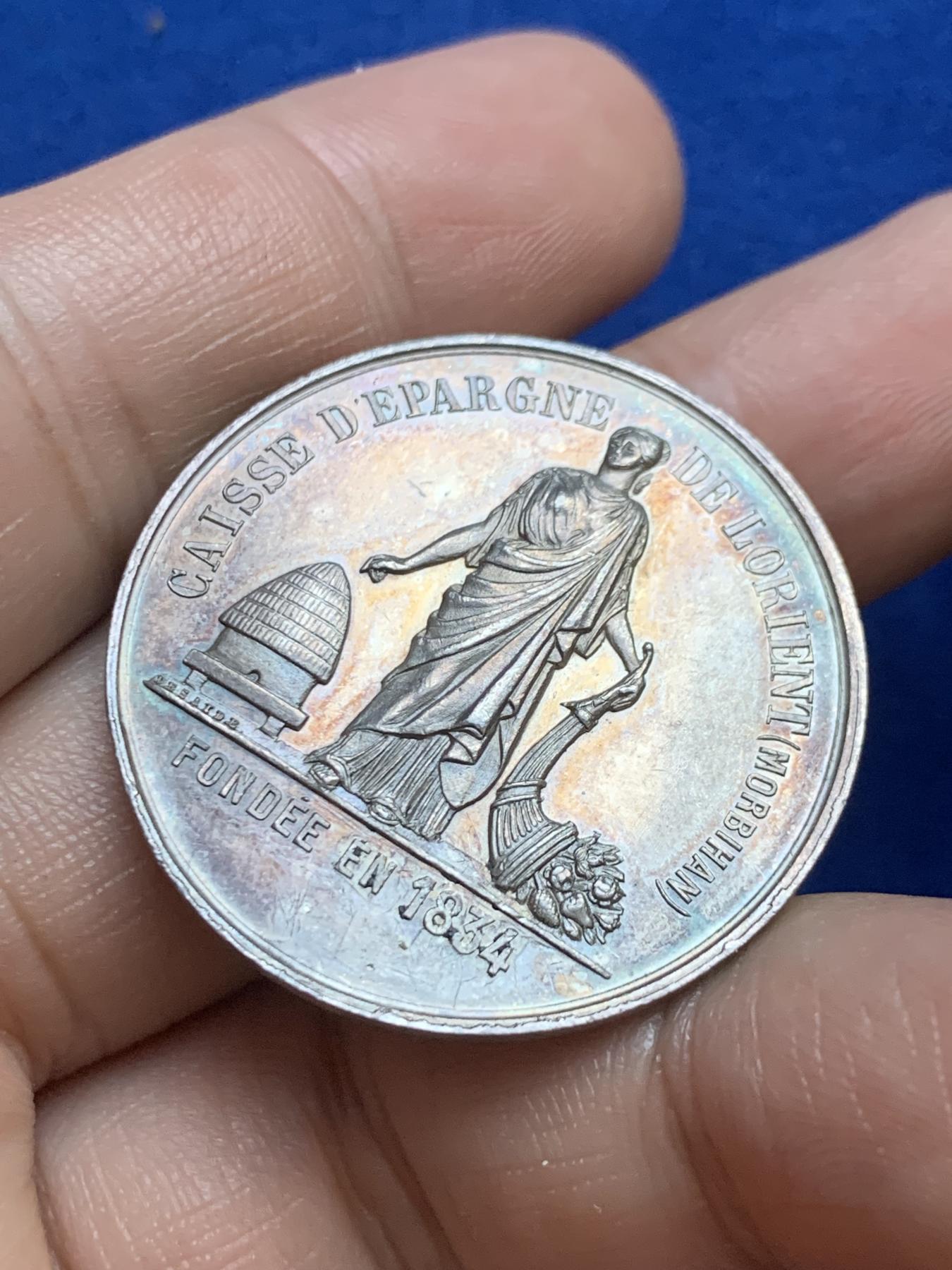 《竞宝斋》第271场-八角与章专场 周日，周一，周二  3场连拍 （全场包邮） 法国银章，洛里昂储蓄银行，15.11g，33.7mm，丰饶角边铭