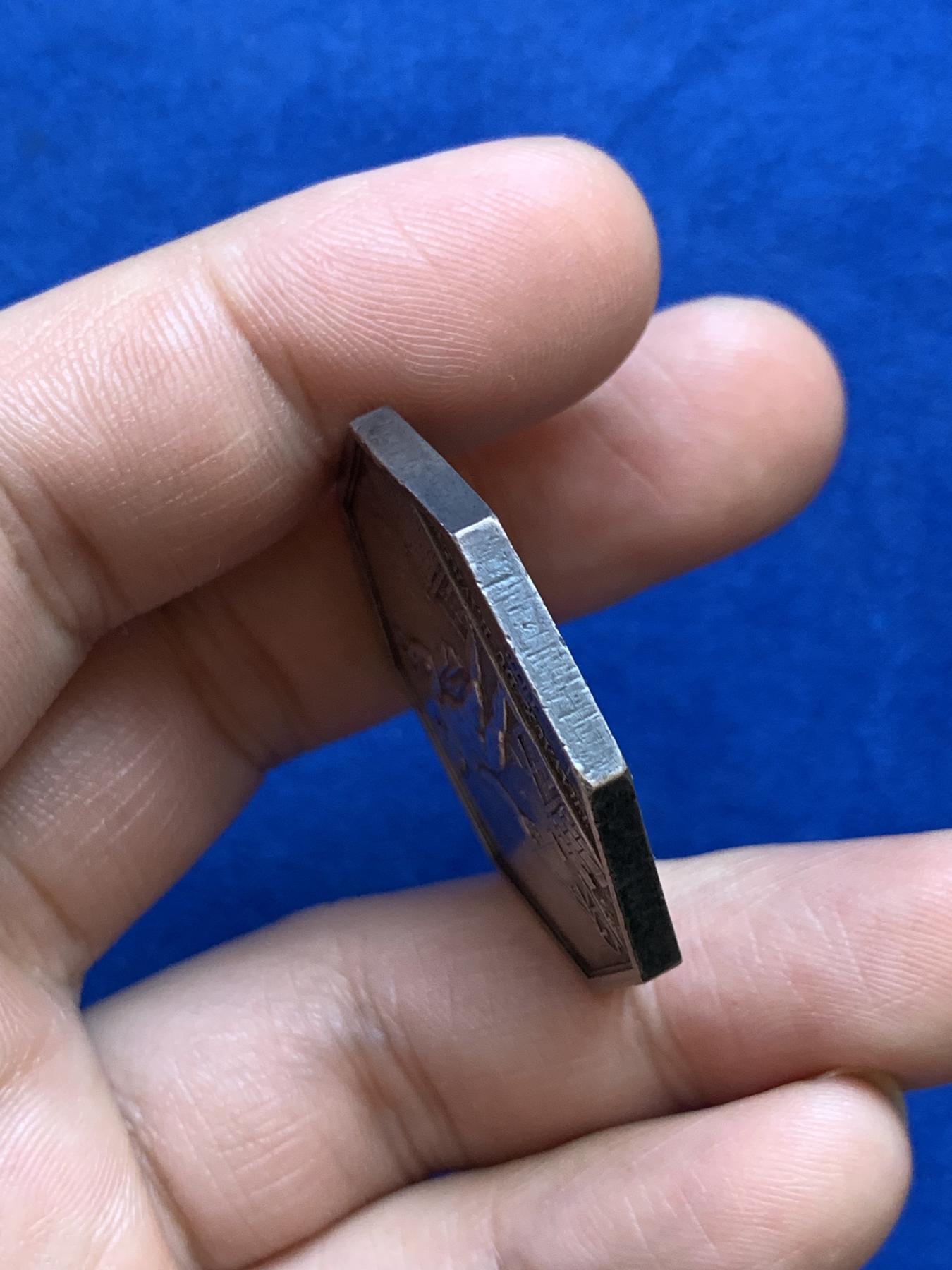 《竞宝斋》第271场-八角与章专场 周日，周一，周二  3场连拍 （全场包邮） 法国波尔多工程部八角银质代币，22.83g，34.9mm，早期无边铭