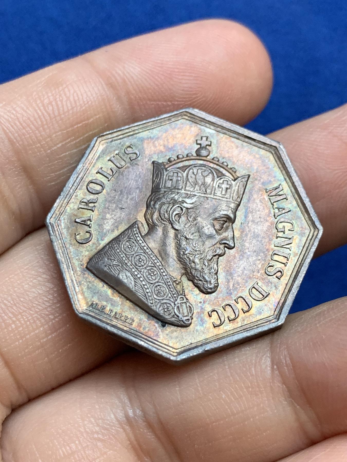 《竞宝斋》第271场-八角与章专场 周日，周一，周二  3场连拍 （全场包邮） 法国八角银质代币，塞纳省机构负责人，查理大帝，14.78g，31.2mm，手指边铭