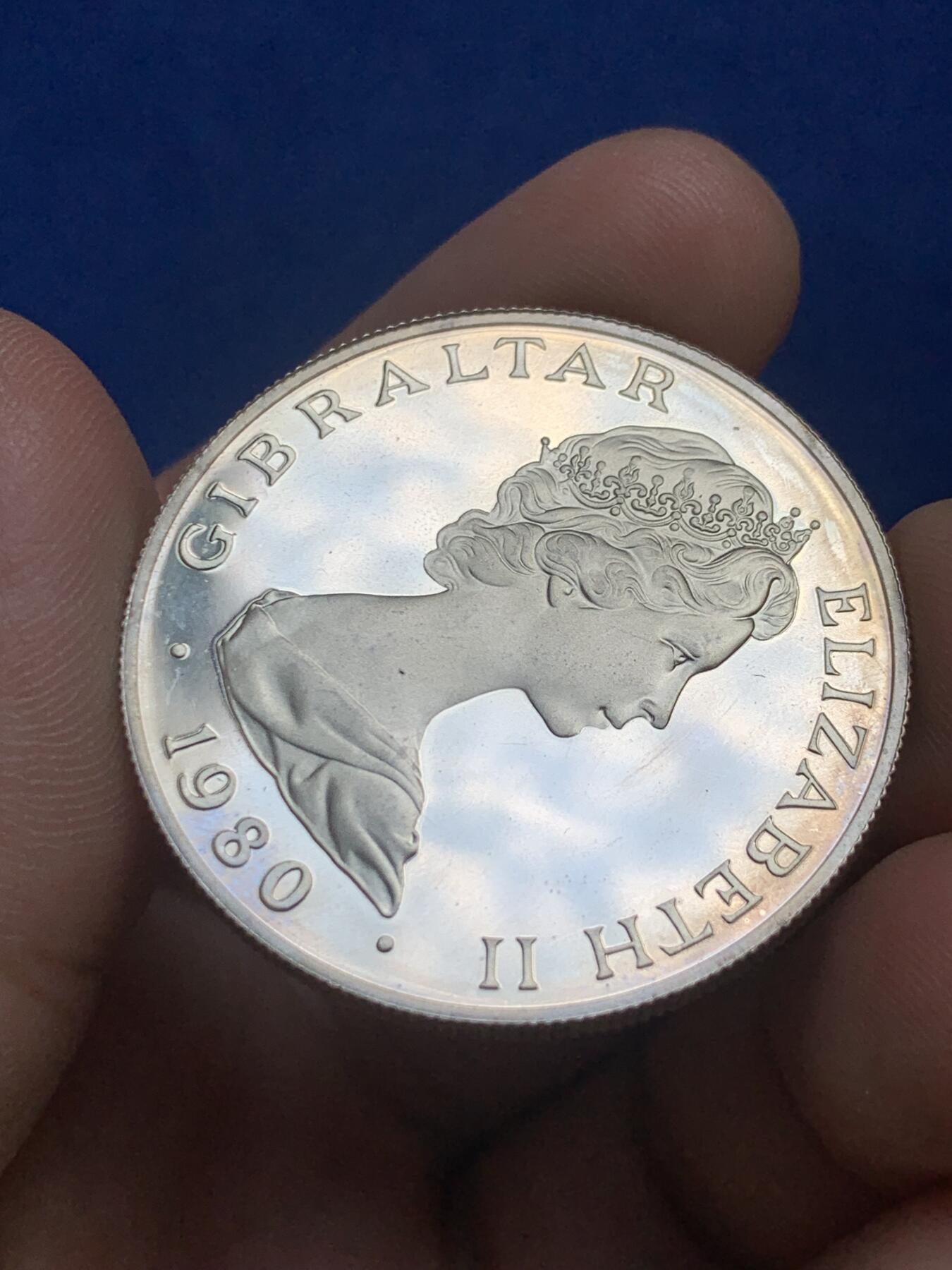 《竞宝斋》第269场- 周日，周一，周二  3场连拍 （全场包邮） 1980年英国1克朗精制镜面大银币 纪念纳尔逊海军上将逝世175周年