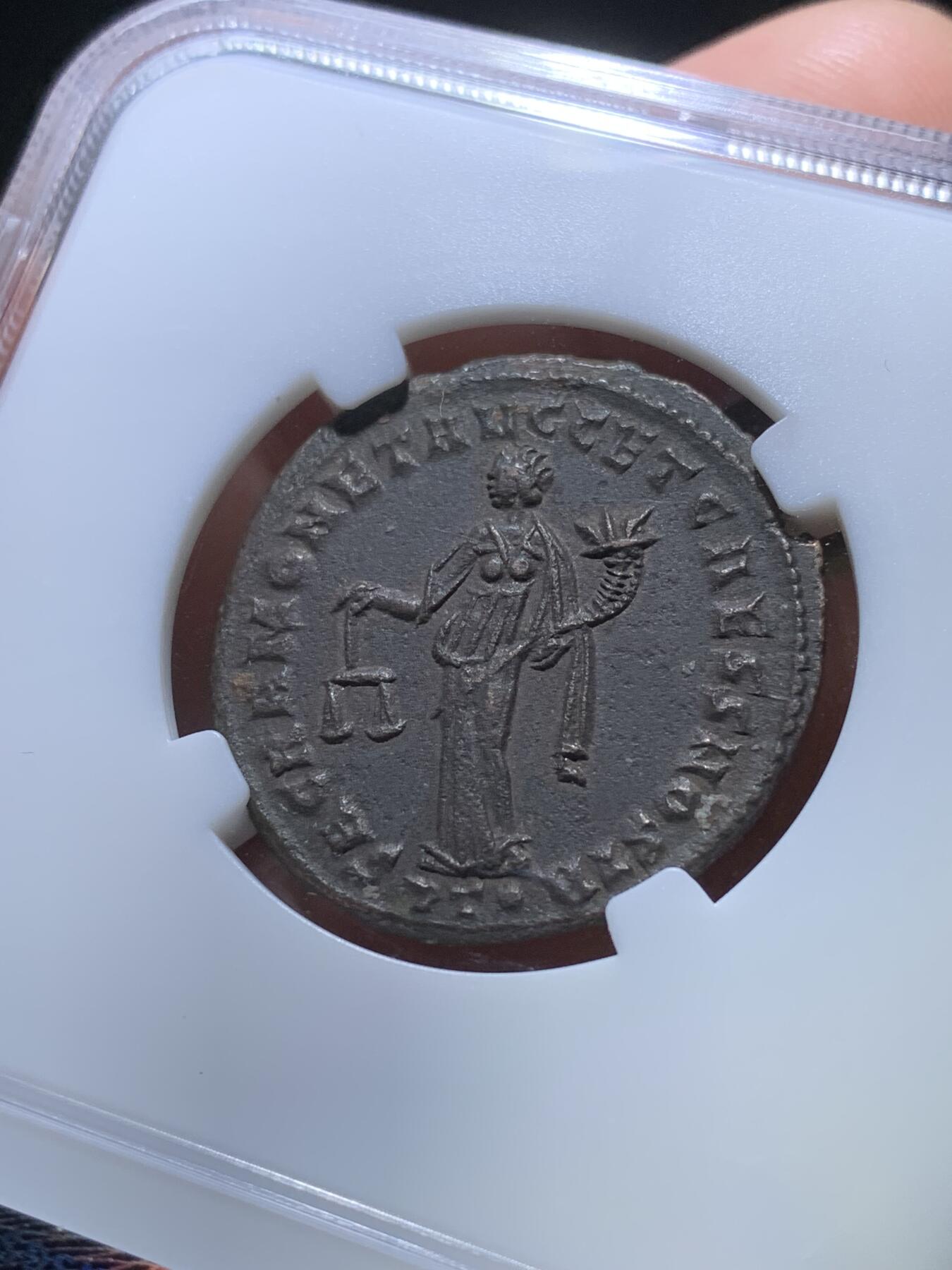 《竞宝斋》第269场- 周日，周一，周二  3场连拍 （全场包邮） 奈斯评级 AU 古罗马戴克里先皇帝富利大铜币  著名的四帝共治皇帝 背财富女神寓意好 艺术性好观感极佳