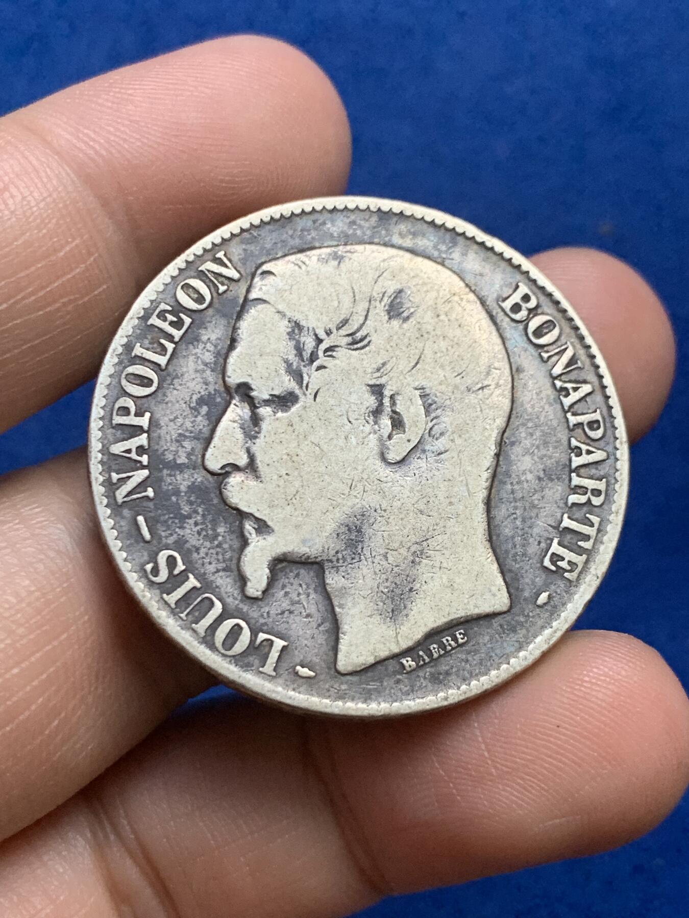 《竞宝斋》第269场- 周日，周一，周二  3场连拍 （全场包邮） 法国1852年拿破仑三世光头版5法郎银币