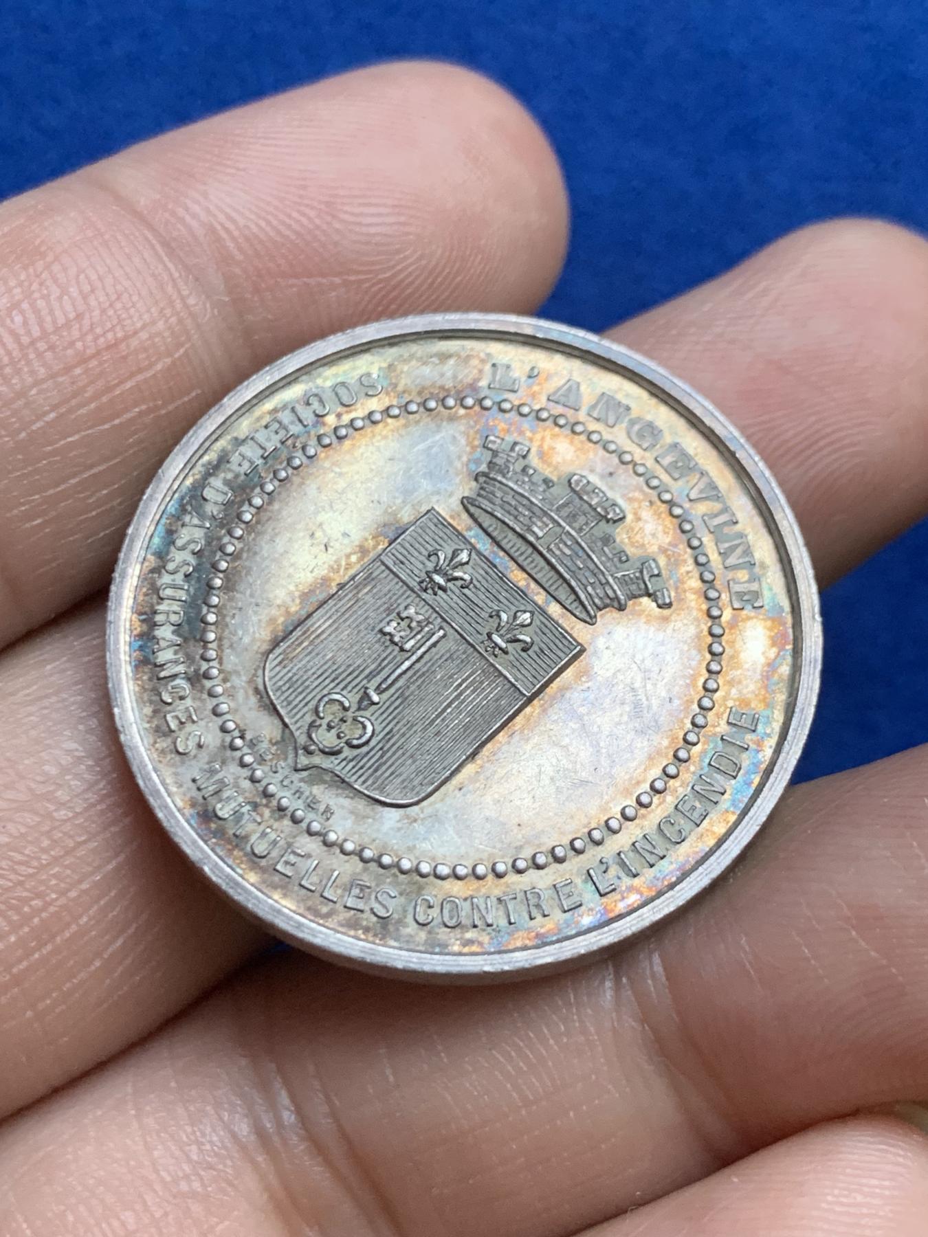 《竞宝斋》第271场-八角与章专场 周日，周一，周二  3场连拍 （全场包邮） 法国旺代保险银质jeton，16.03g，33.2mm，丰饶角边铭