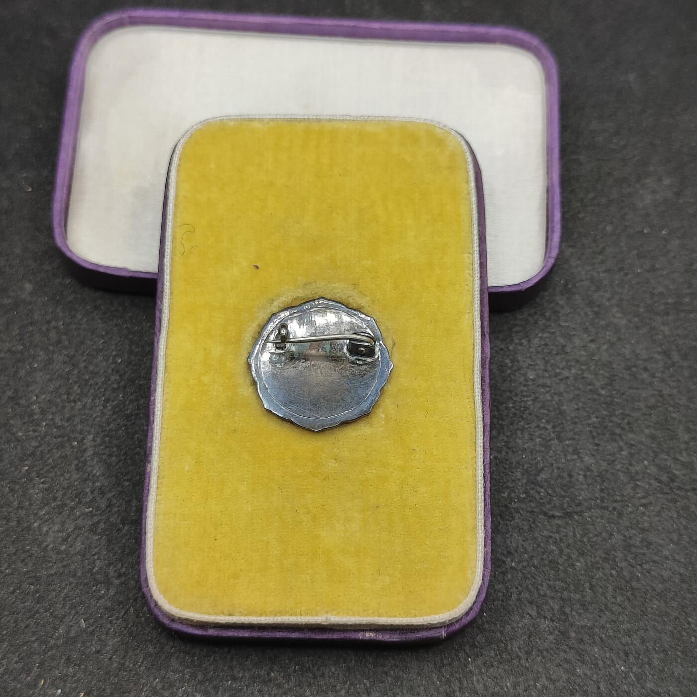 全场0元起拍 第158期 咸鱼国勋章拍卖专场 5月22日（周三）下午6：00开始 日本 明治神宫奉赞章 银制珐琅