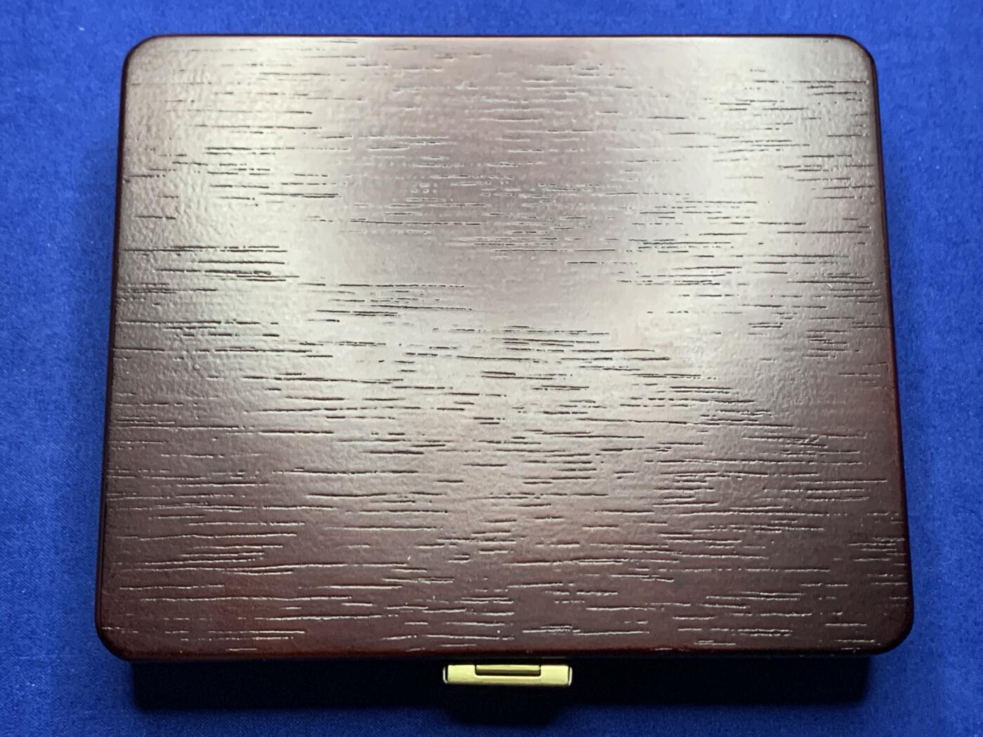 《竞宝斋》第269场- 周日，周一，周二  3场连拍 （全场包邮） 评级币收纳盒 可放两枚评级币 细节见图