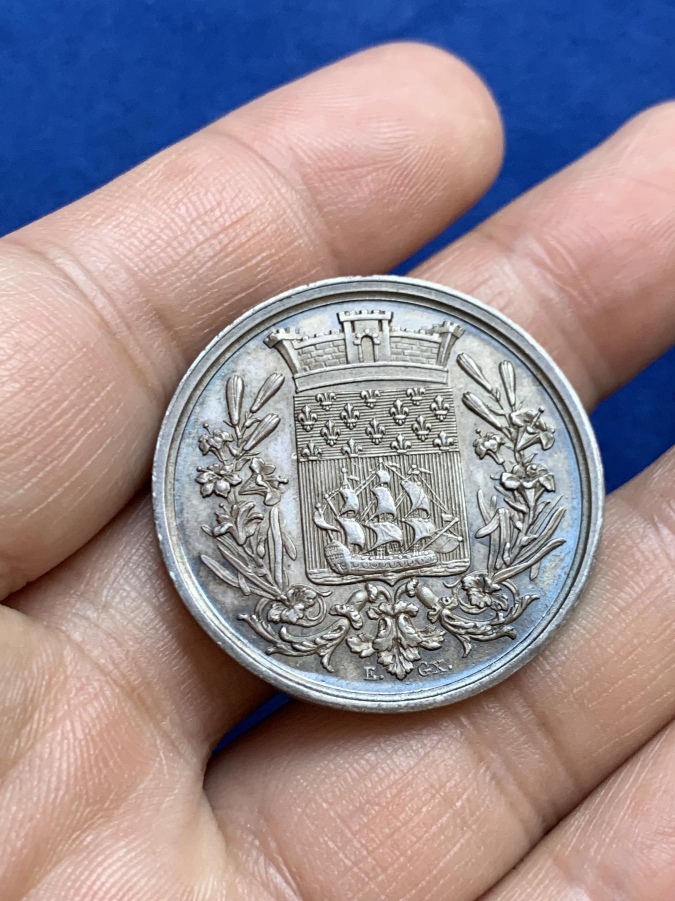 《竞宝斋》第271场-八角与章专场 周日，周一，周二  3场连拍 （全场包邮） 法国学院和学术团体美术委员会银质jeton，10.88g，32.8mm，早期无边铭