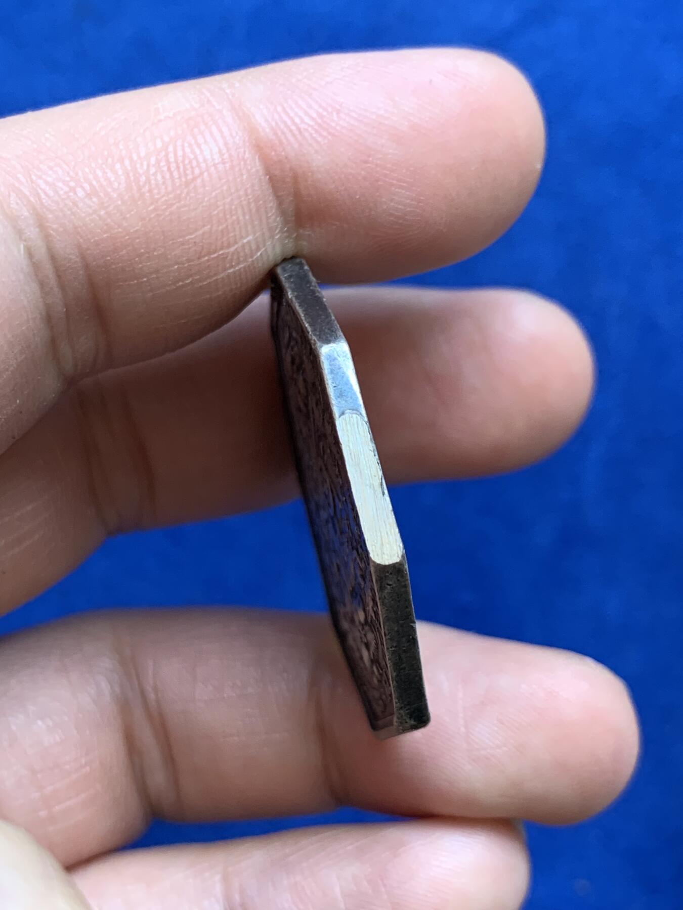 《竞宝斋》第271场-八角与章专场 周日，周一，周二  3场连拍 （全场包邮） 法国JETON银质八角，海外省份瓜德鲁普银行，直径35.7毫米，重18.34克，无边铭