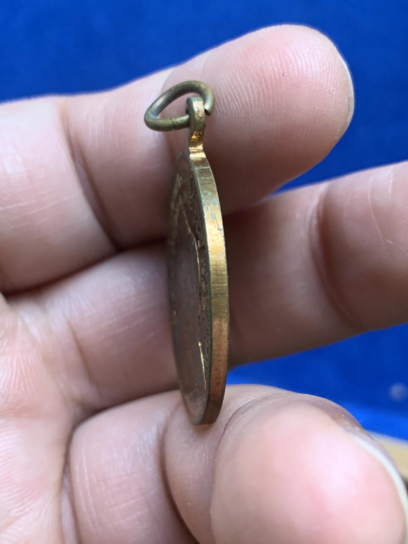 《竞宝斋》第269场- 周日，周一，周二  3场连拍 （全场包邮） 英国1902年爱七登基纪念章 8.51g 28.5mm