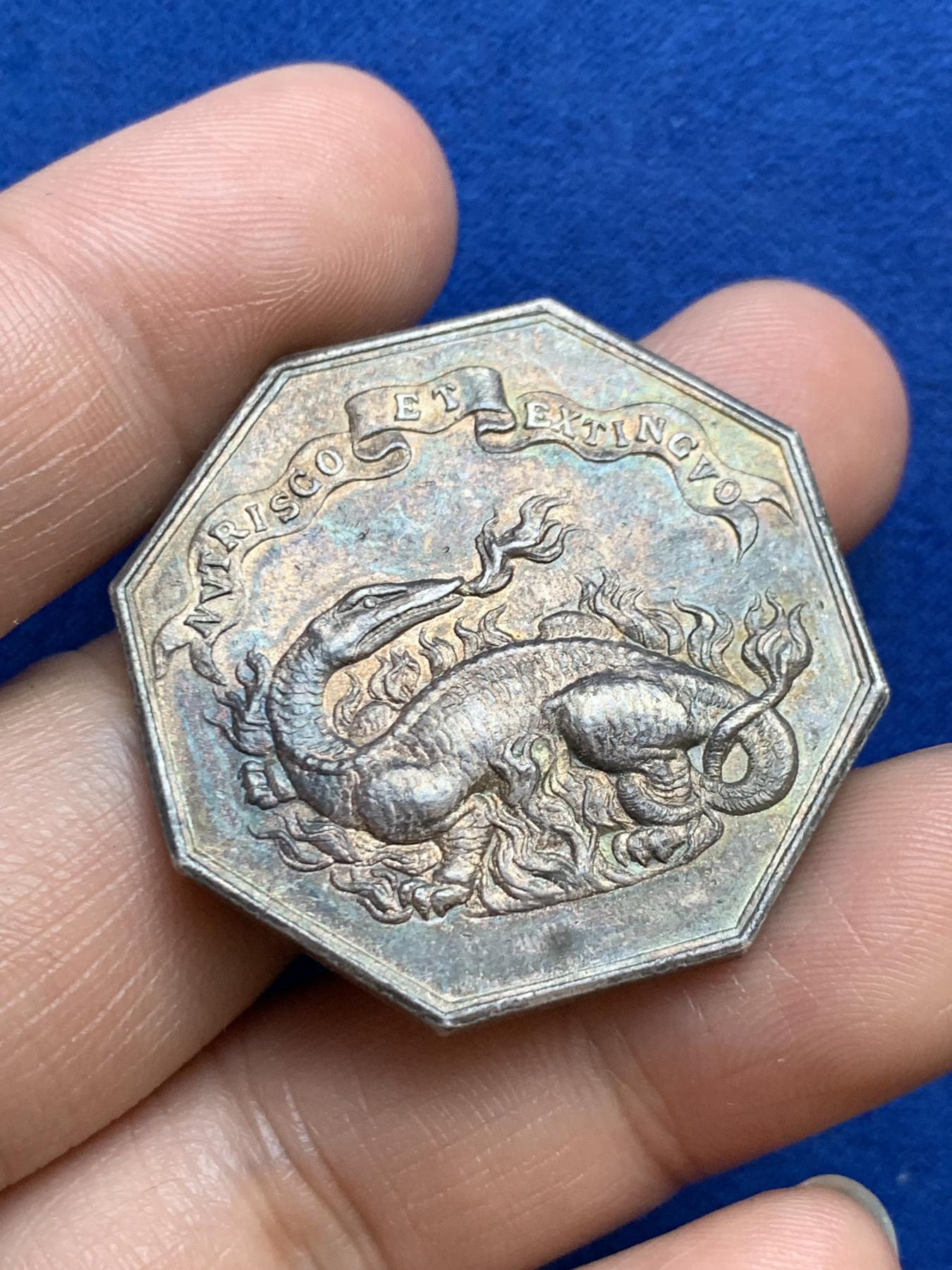 《竞宝斋》第271场-八角与章专场 周日，周一，周二  3场连拍 （全场包邮） 法国八角银章，卢瓦尔和谢尔省火灾互助保险公司，极少见带铠甲火龙，23.26g，36.6mm，丰饶角1ARGENT边铭