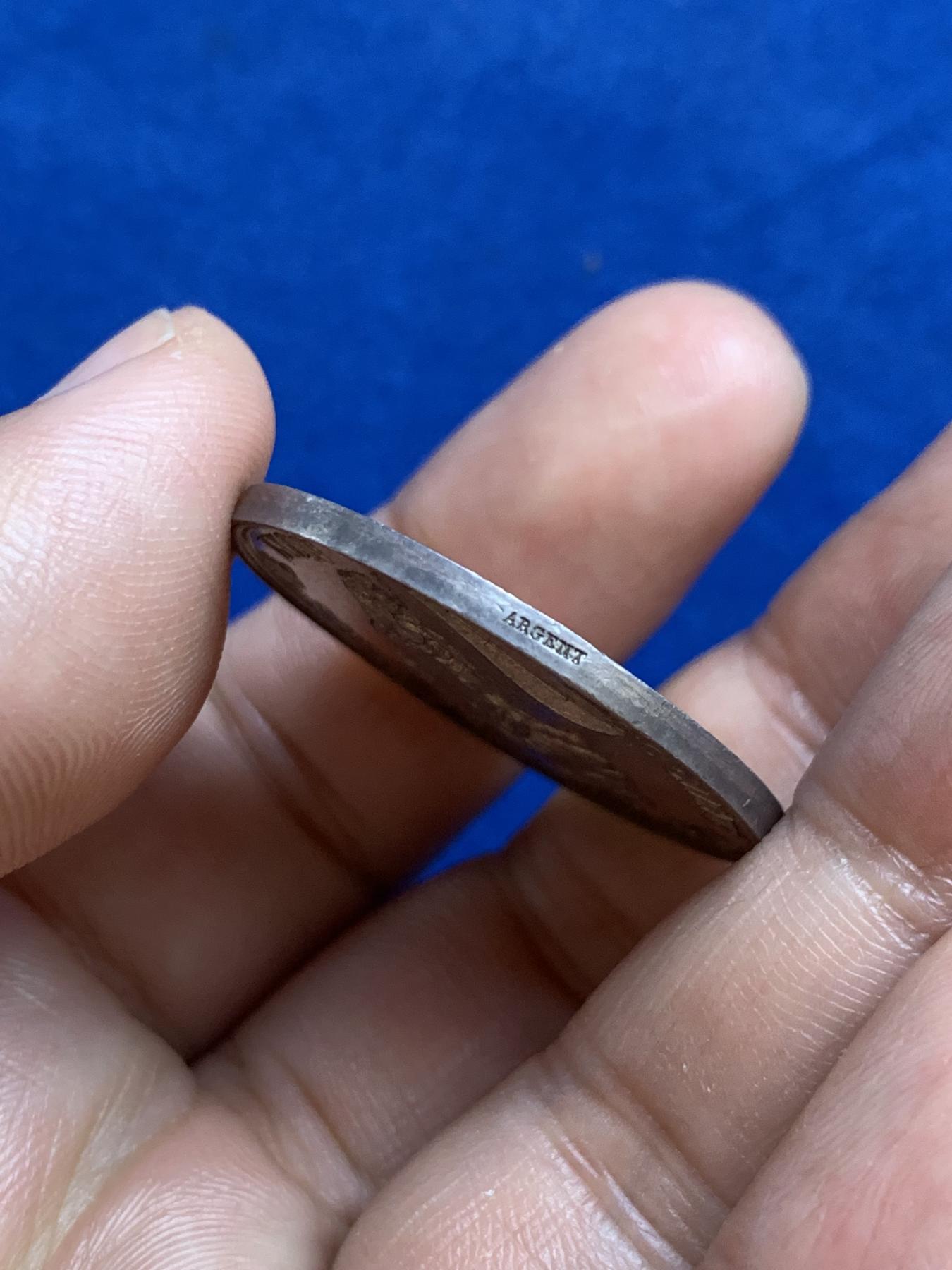 《竞宝斋》第271场-八角与章专场 周日，周一，周二  3场连拍 （全场包邮） 法国银质代币，里昂艺术之友协会，法国文艺复兴时期建筑师菲利贝尔·德·奥尔姆，12.95g，32.7mm，手指边铭