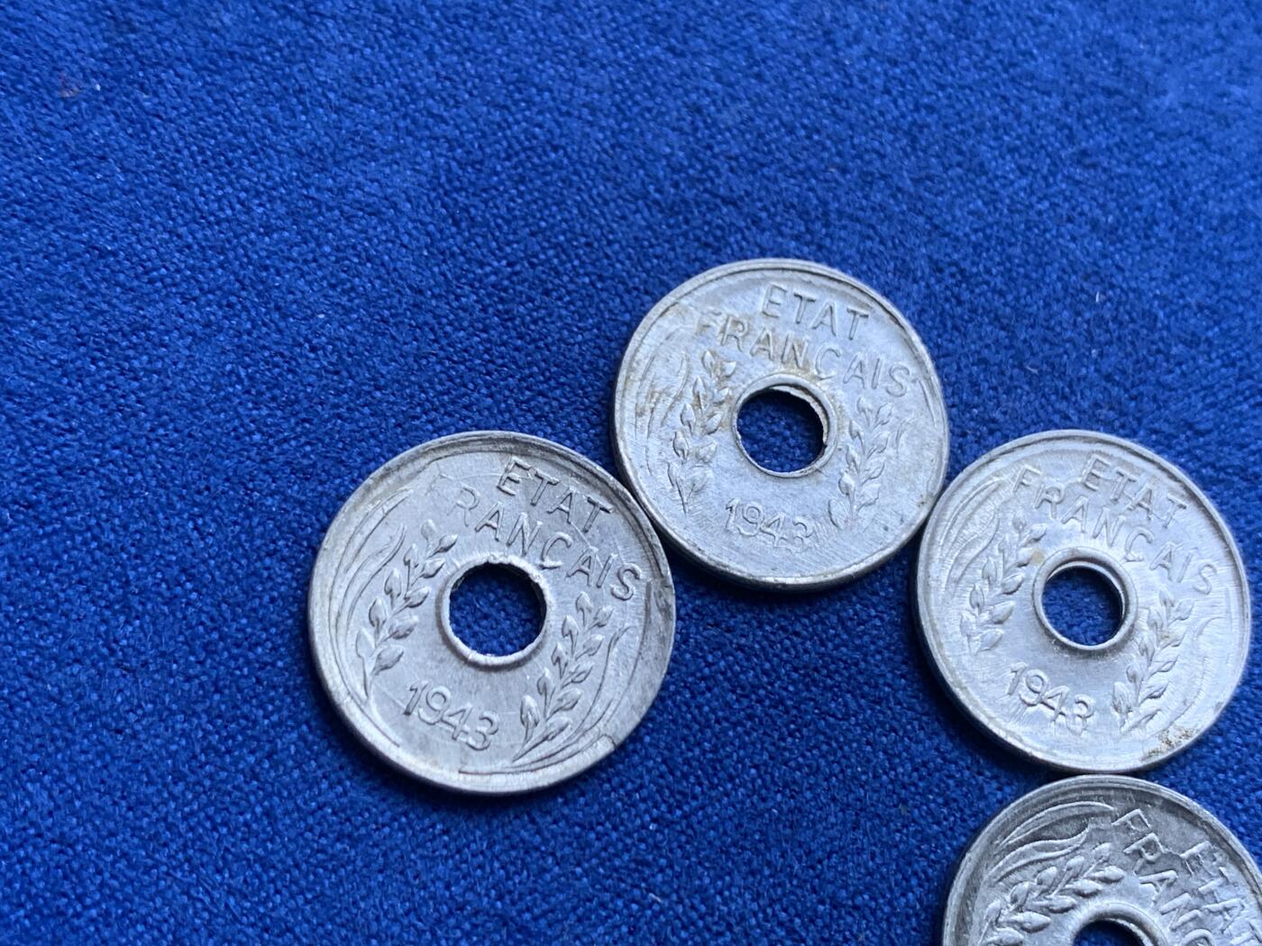 《竞宝斋》第269场- 周日，周一，周二  3场连拍 （全场包邮） 4枚一组 法属印支1943年1分铝币