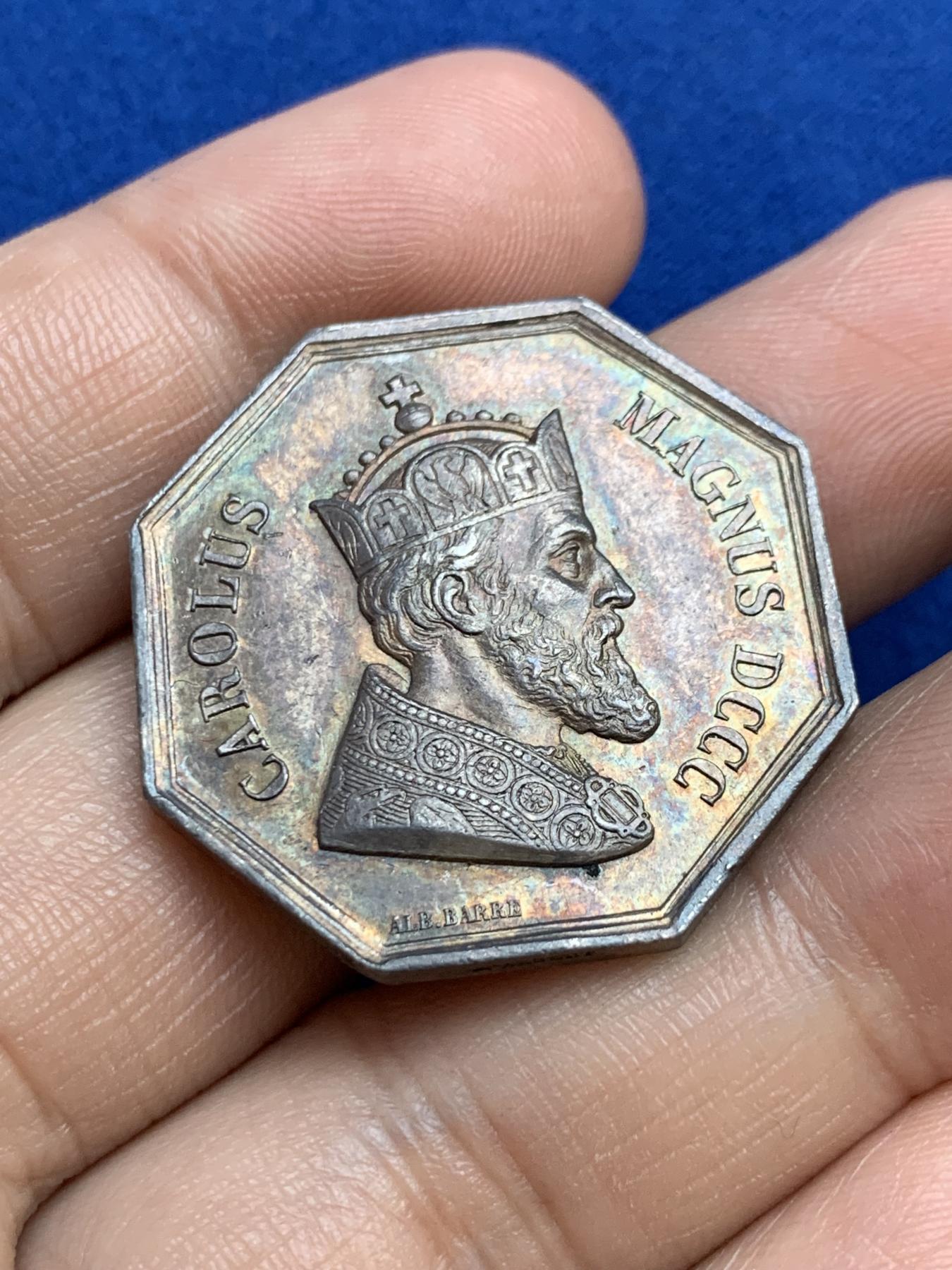 《竞宝斋》第271场-八角与章专场 周日，周一，周二  3场连拍 （全场包邮） 法国八角银质代币，塞纳省机构负责人，查理大帝，14.78g，31.2mm，手指边铭