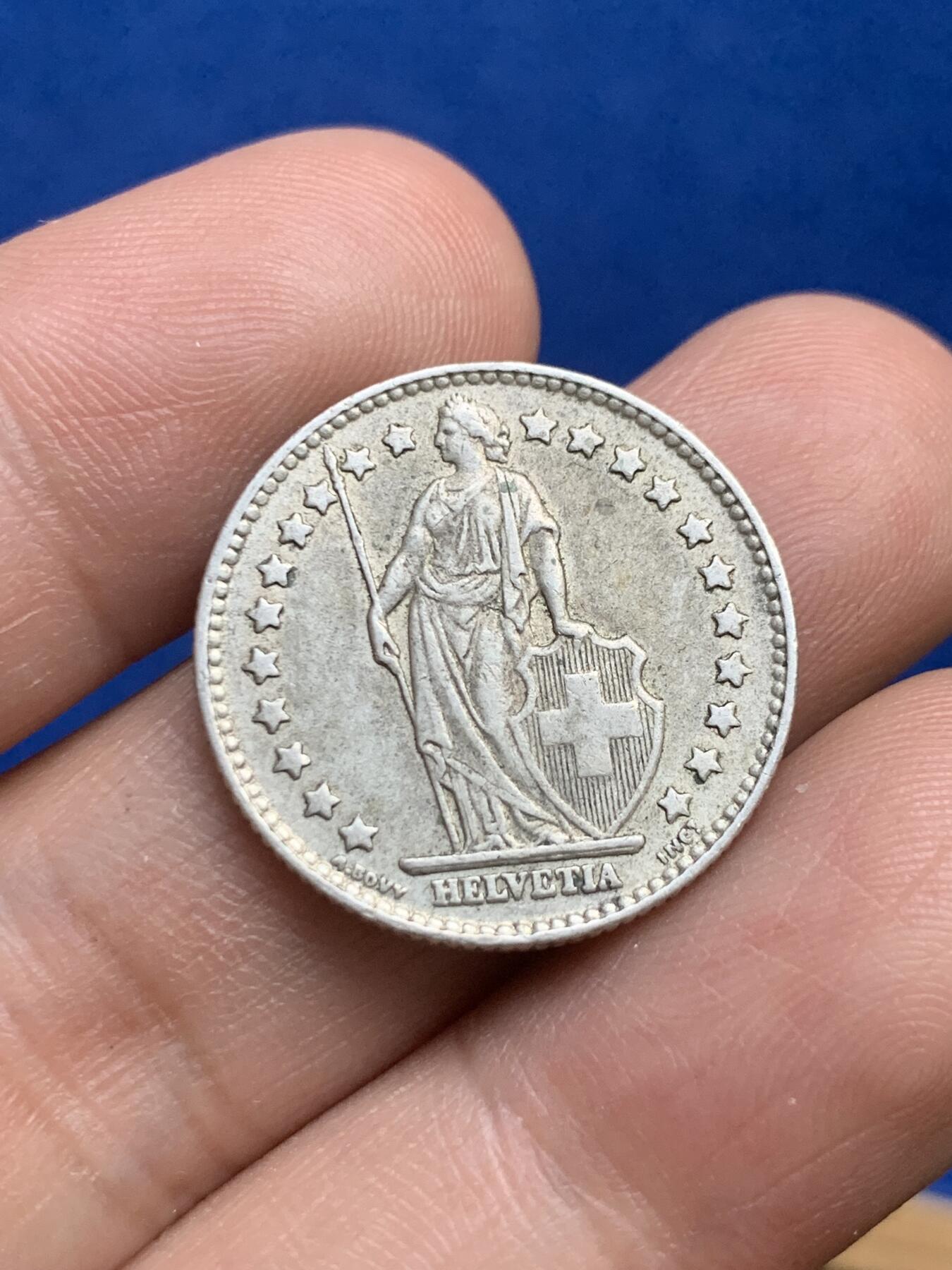 《竞宝斋》第269场- 周日，周一，周二  3场连拍 （全场包邮） 3枚一组 瑞士银币 1法郎+0.5法郎+海峡10分 细节见图