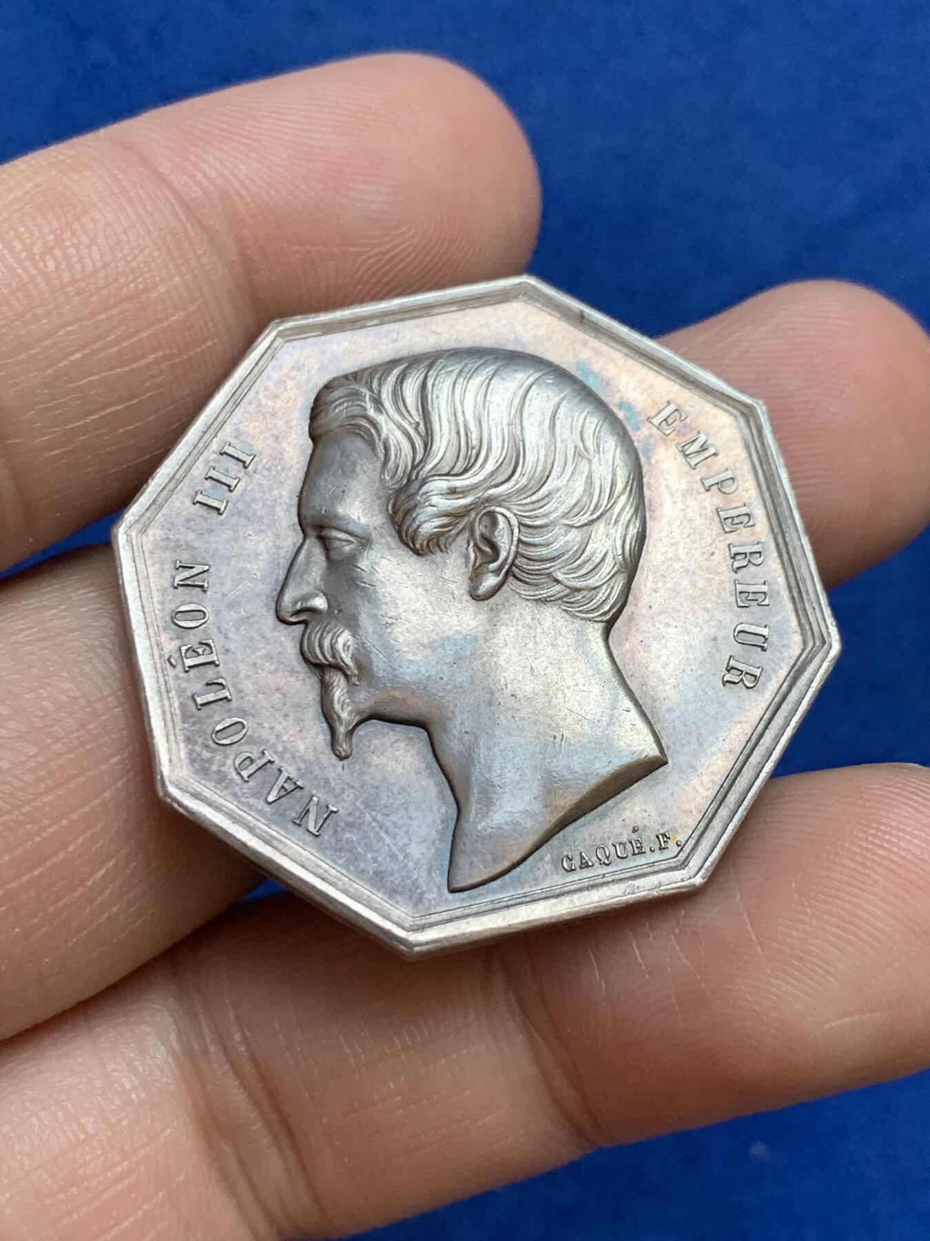 《竞宝斋》第271场-八角与章专场 周日，周一，周二  3场连拍 （全场包邮） 法国八角银章，马赛商会，19.09g，35.1mm，手指边铭