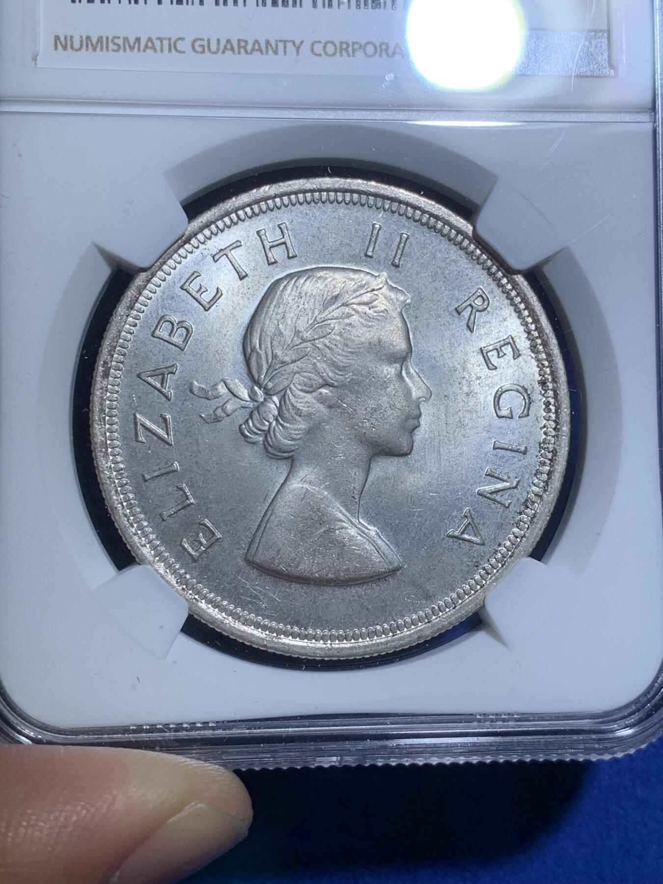 《竞宝斋》第269场- 周日，周一，周二  3场连拍 （全场包邮） NGC MS63 南非1953年伊丽莎白二世加冕首年克朗大银币