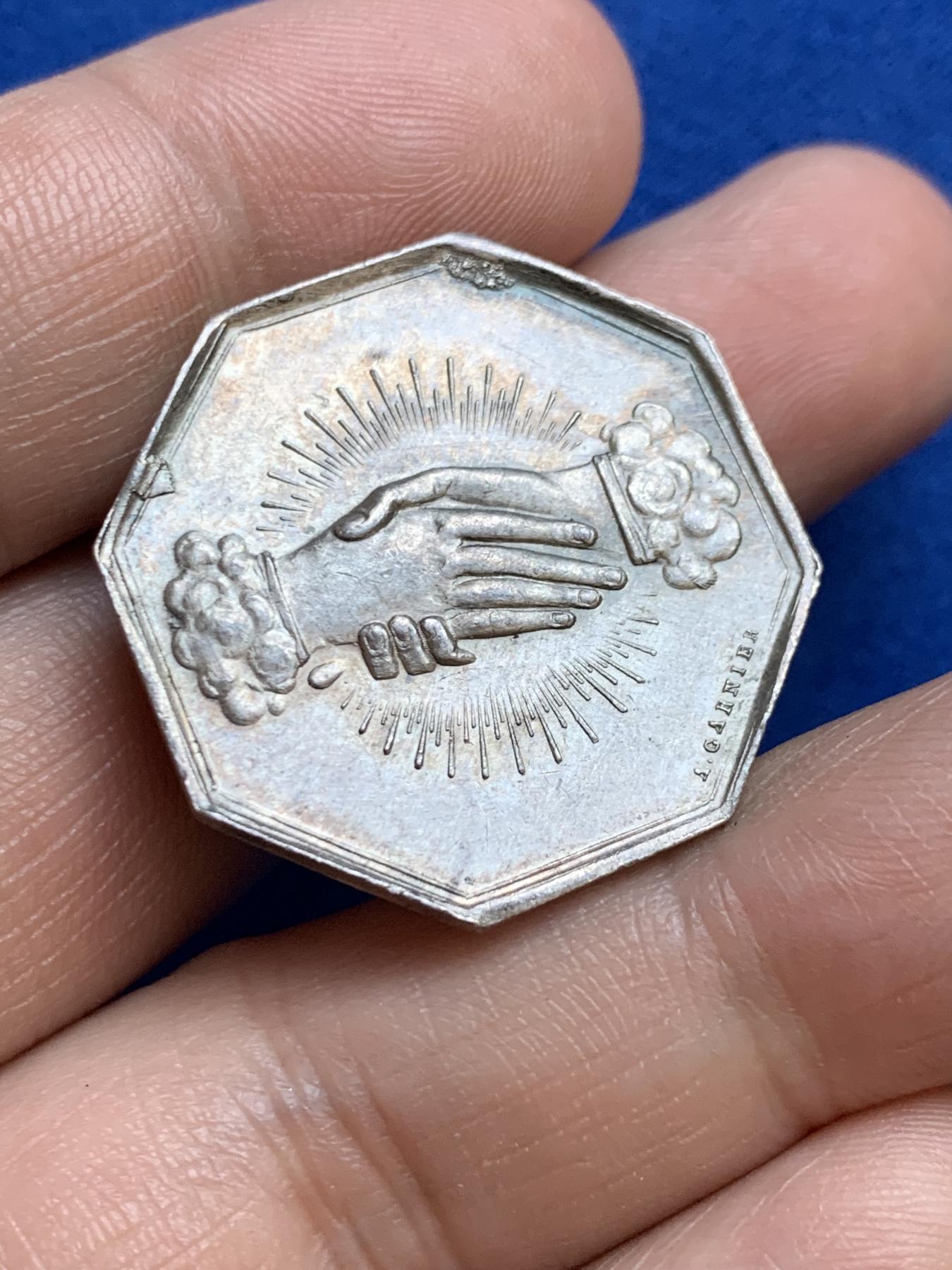 《竞宝斋》第271场-八角与章专场 周日，周一，周二  3场连拍 （全场包邮） 法国谢尔省火灾互助保险公司八角银质代币，8.53g，29.2mm，无边铭