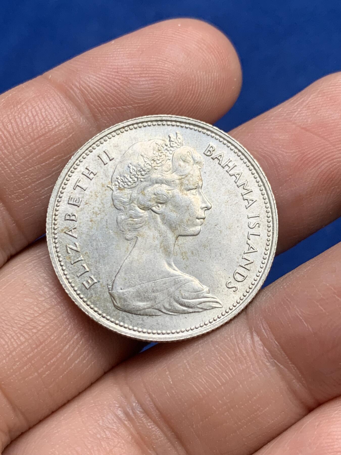 《竞宝斋》第269场- 周日，周一，周二  3场连拍 （全场包邮） 巴哈马1966年伊丽莎白二世50分银币