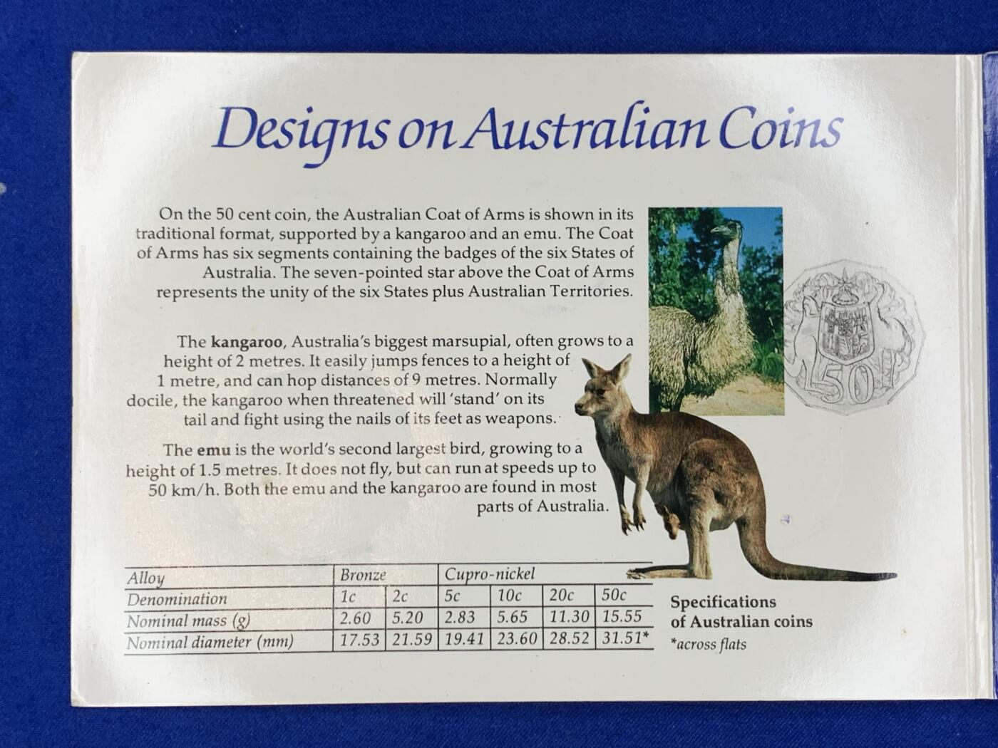 《竞宝斋》第269场- 周日，周一，周二  3场连拍 （全场包邮） 1984年澳大利亚皇家造币厂官方套币（日本市场发售，单独带日文证书）+精典袋鼠1澳元官方装祯册（首年，单独发行）组成一套。少见。