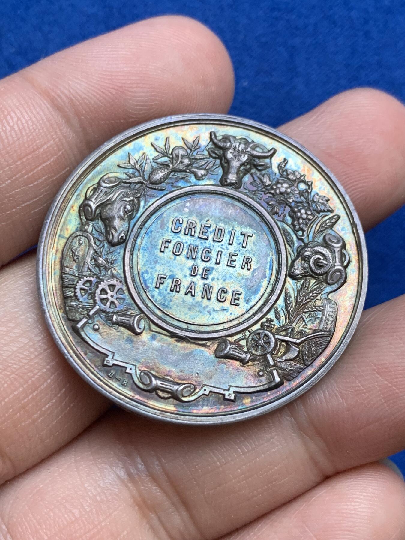 《竞宝斋》第271场-八角与章专场 周日，周一，周二  3场连拍 （全场包邮） 法国信用贷款银行银质代币，18.49g，36.8mm，蜜蜂边铭