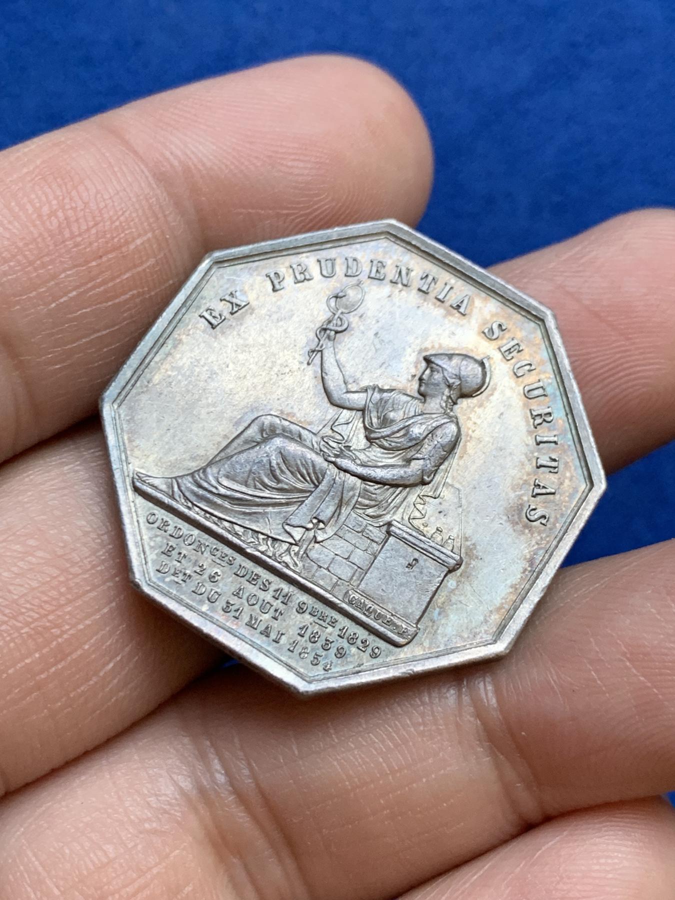 《竞宝斋》第271场-八角与章专场 周日，周一，周二  3场连拍 （全场包邮） 法国八角银章，安德尔火灾互助保险公司，14.75g，31.6mm，手指边铭