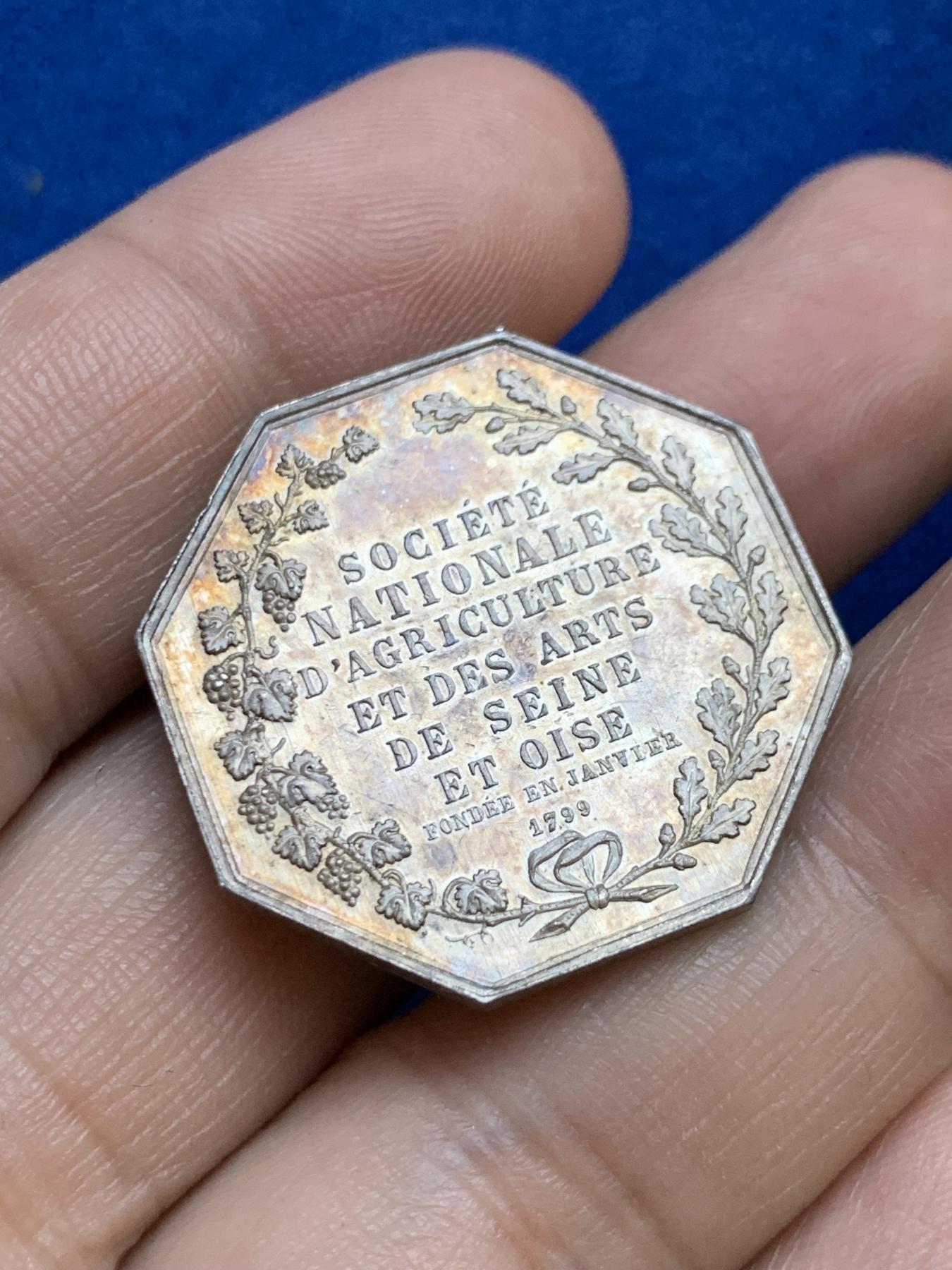 《竞宝斋》第271场-八角与章专场 周日，周一，周二  3场连拍 （全场包邮） 法国1799年凡尔赛农业、园艺、渔业和狩猎公司八角银质代币，11.13g，29mm，丰饶角边铭