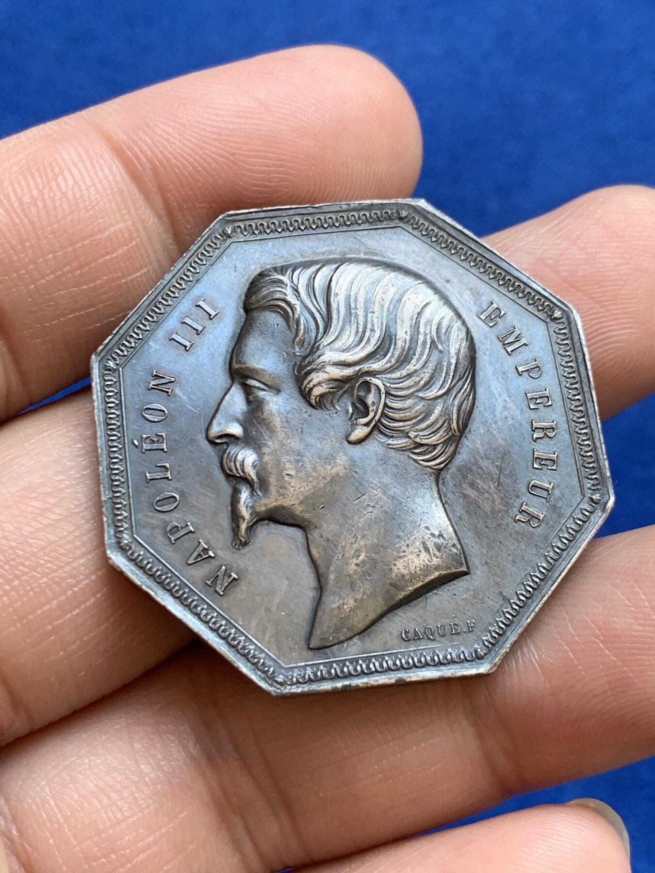 《竞宝斋》第271场-八角与章专场 周日，周一，周二  3场连拍 （全场包邮） 法国八角银章，巴黎股票证券交易所，22.22g，36.3mm，手指边铭