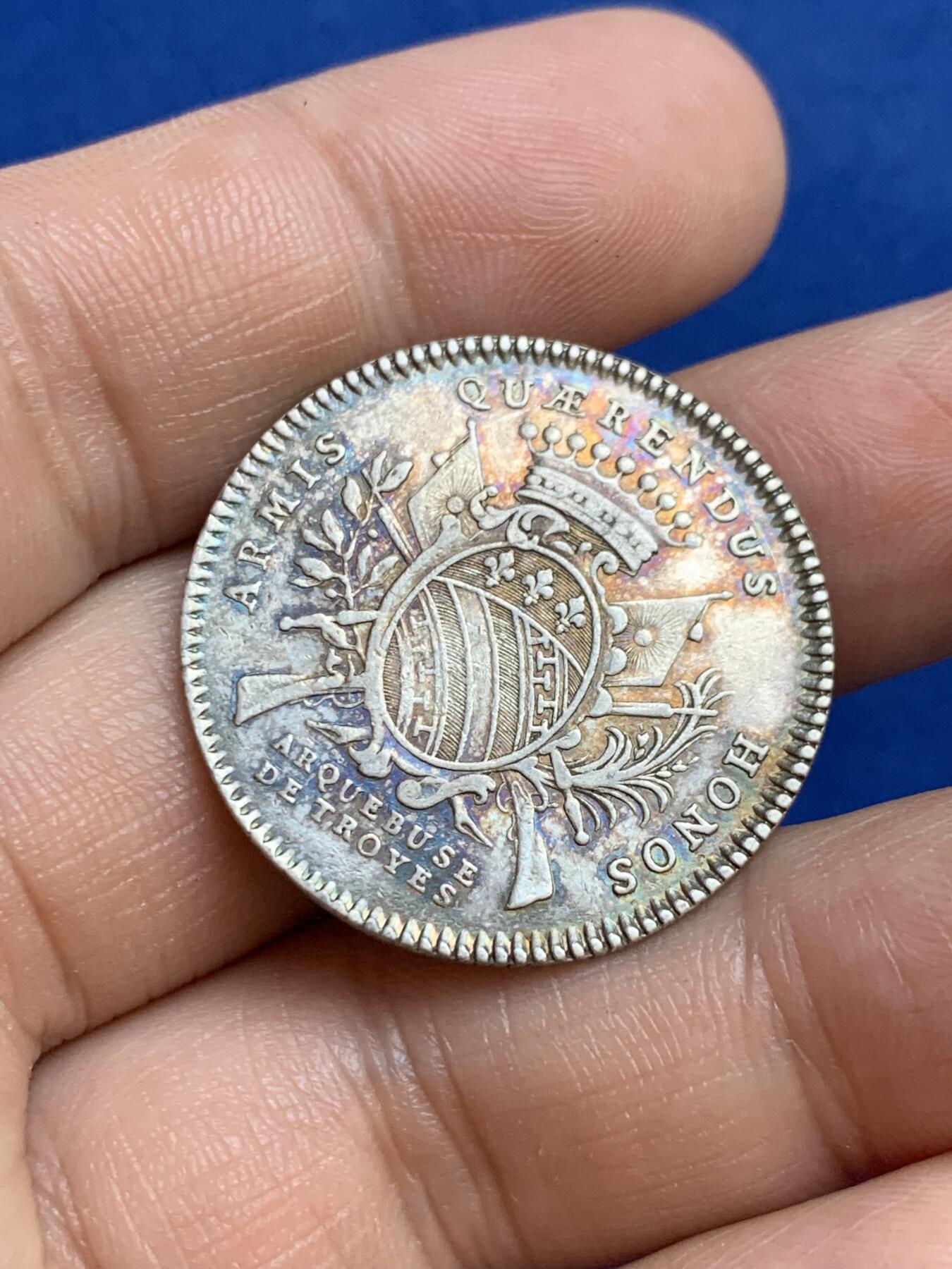 《竞宝斋》第271场-八角与章专场 周日，周一，周二  3场连拍 （全场包邮） 法国特鲁瓦火绳枪与射击银质jeton，8.09g，30.2mm