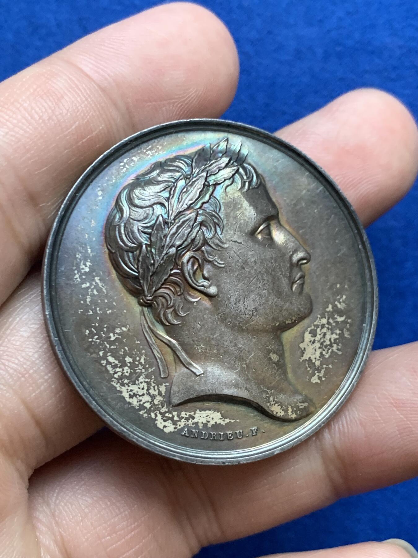 《竞宝斋》第271场-八角与章专场 周日，周一，周二  3场连拍 （全场包邮） 法国银章，拿破仑建立荣誉军团勋章，39.10g，40.8mm，边铭：1969丰饶角1ARGENT