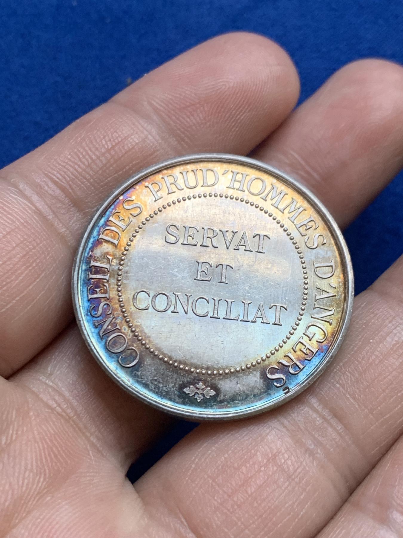 《竞宝斋》第271场-八角与章专场 周日，周一，周二  3场连拍 （全场包邮） 法国银章，昂热工业法庭，15.78g，33.8mm，丰饶角边铭