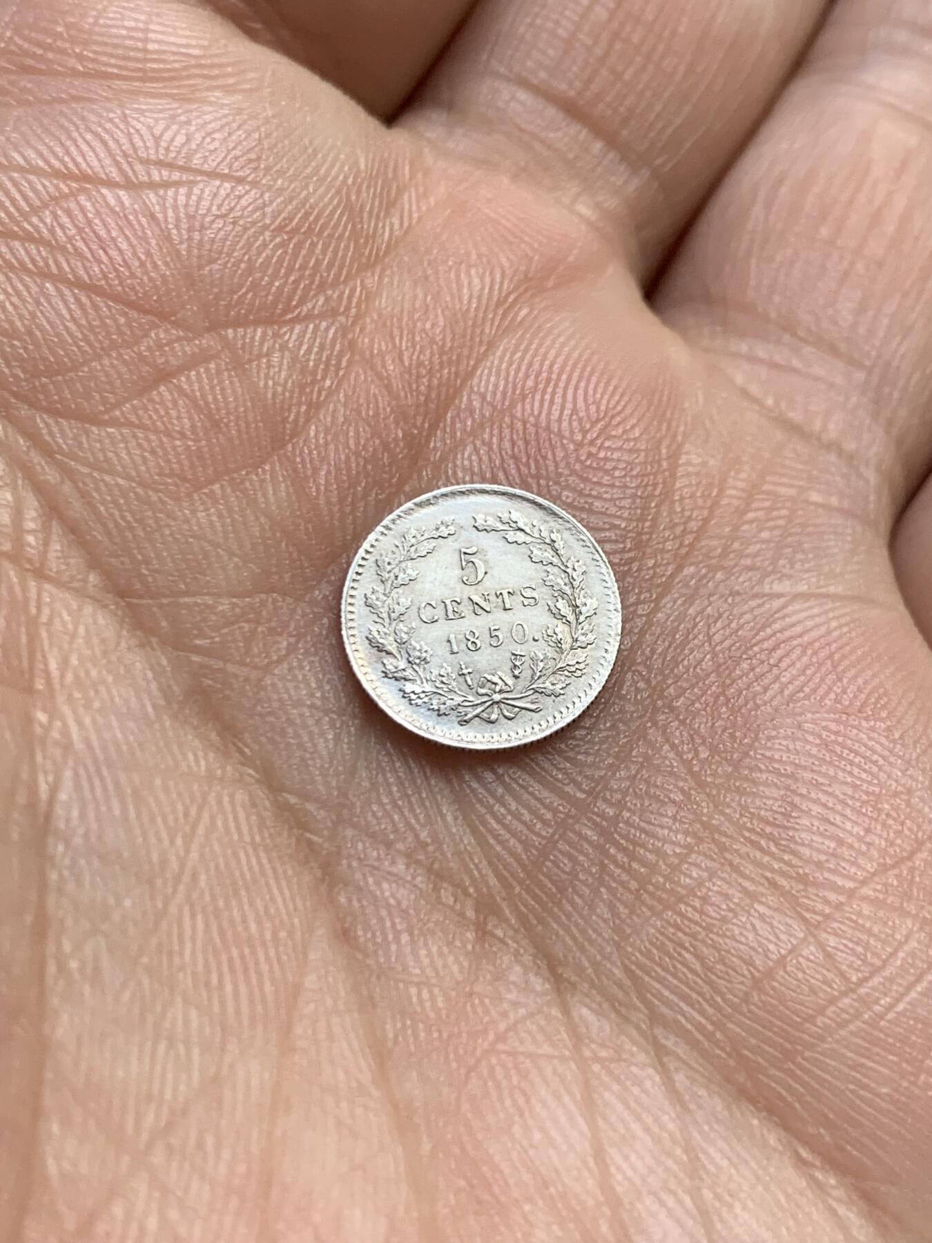 《竞宝斋》第269场- 周日，周一，周二  3场连拍 （全场包邮） 荷兰1850年5分银币 UNC品