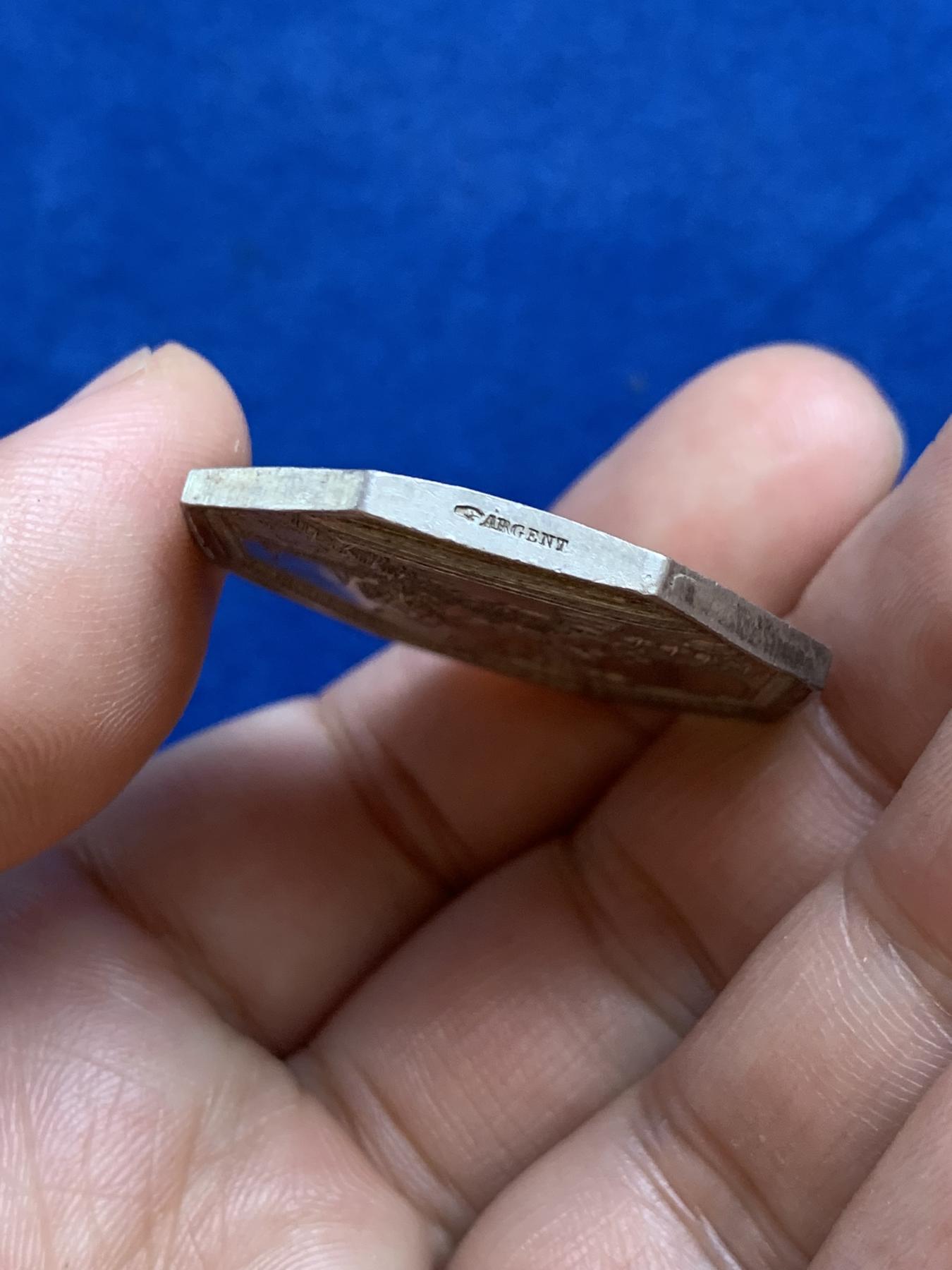 《竞宝斋》第271场-八角与章专场 周日，周一，周二  3场连拍 （全场包邮） 法国八角银章，鲁昂商会，飞翔的墨丘利，17.43g，33.8mm，手指边铭