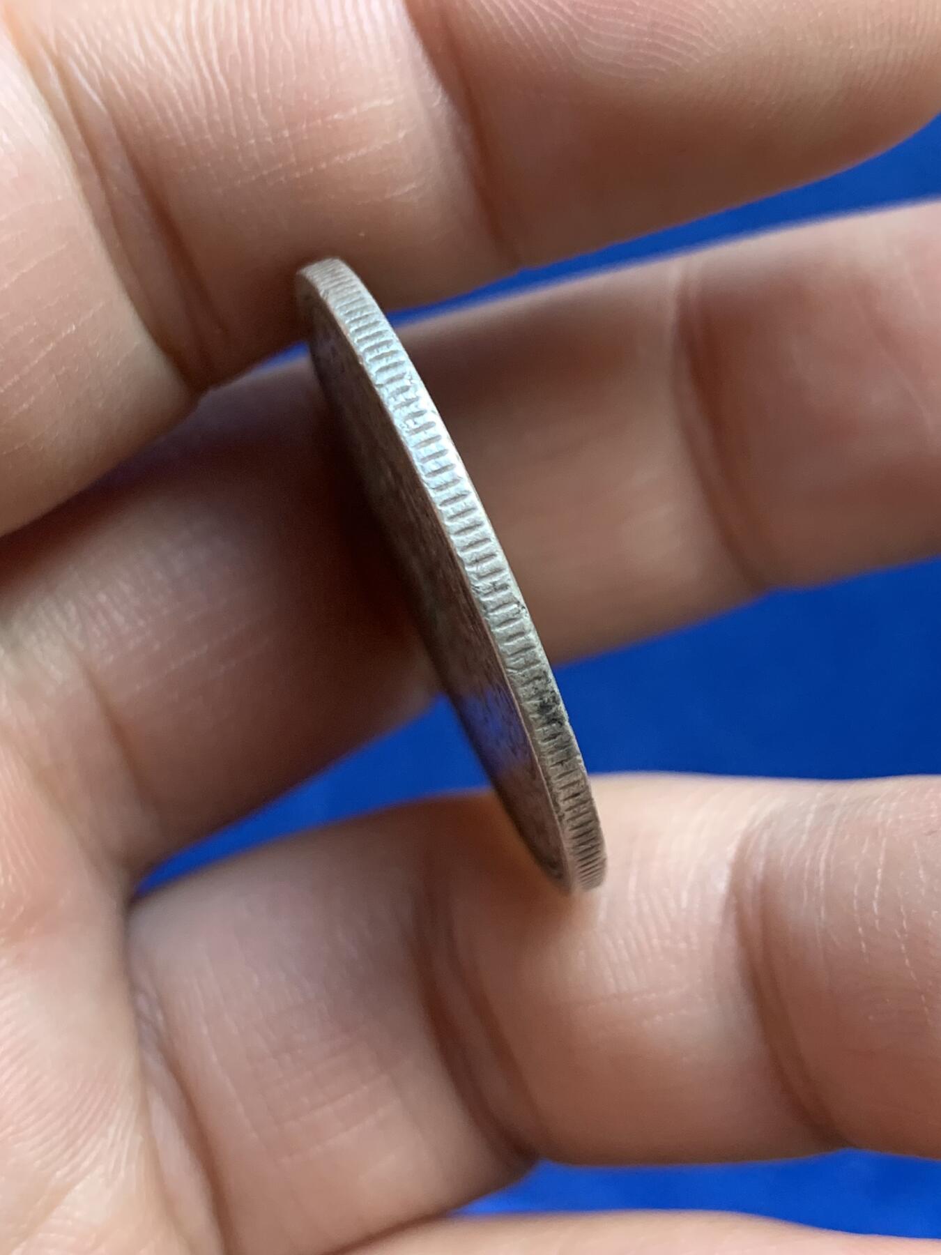 《竞宝斋》第269场- 周日，周一，周二  3场连拍 （全场包邮） 印度1887维多利亚1卢比银币