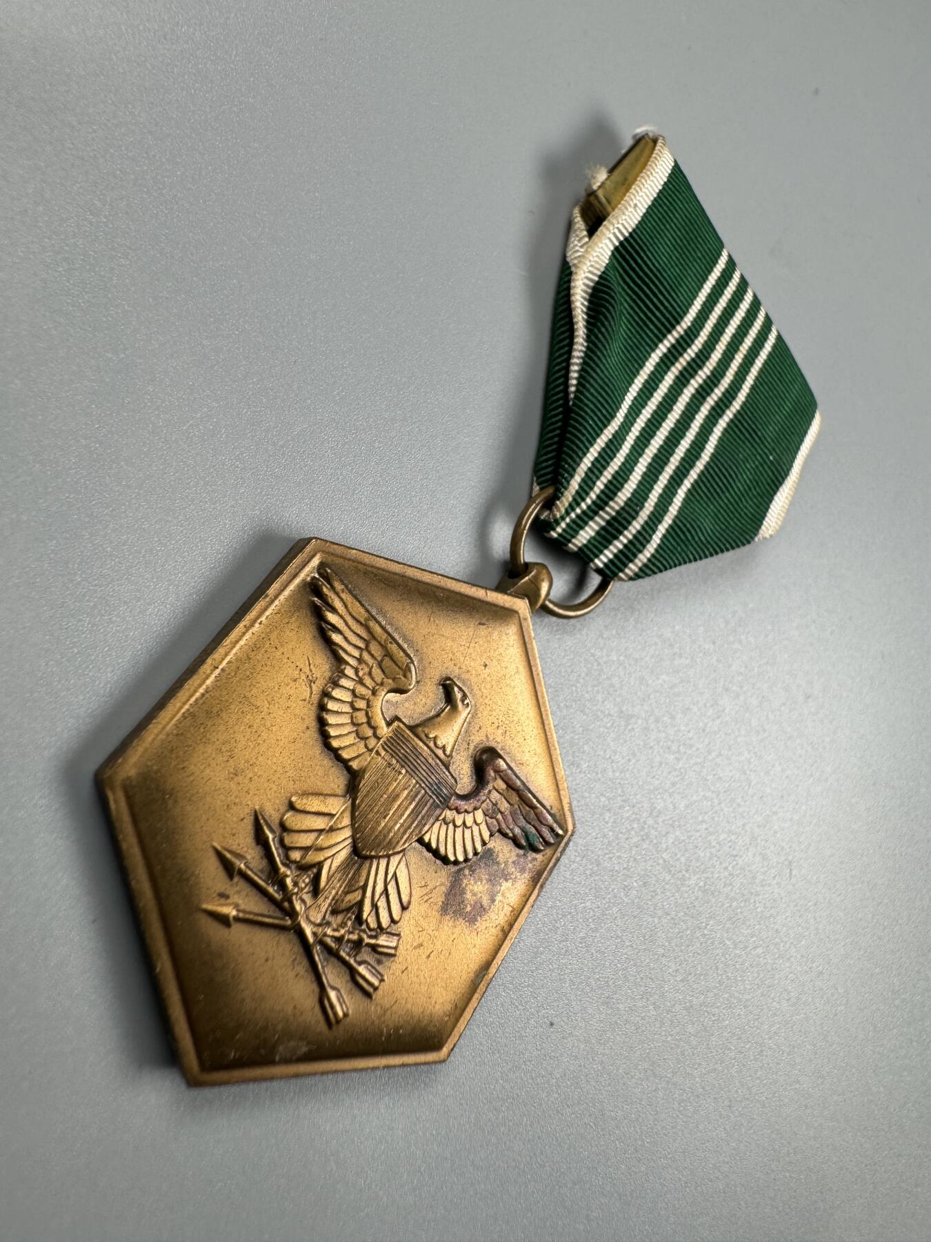 秋玥章舍第四期 美国陆军嘉奖勋章