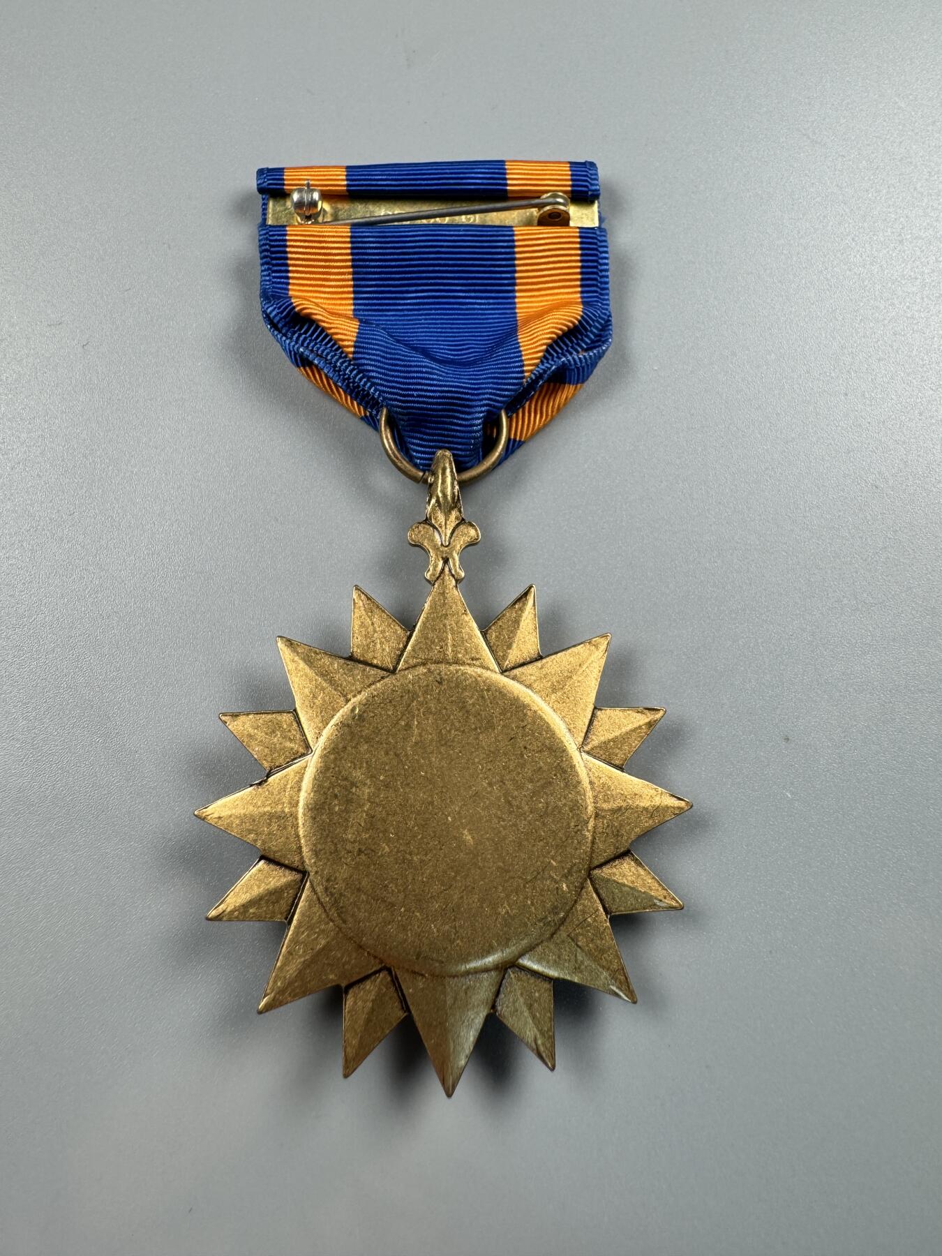 秋玥章舍第四期 美国空军航空勋章