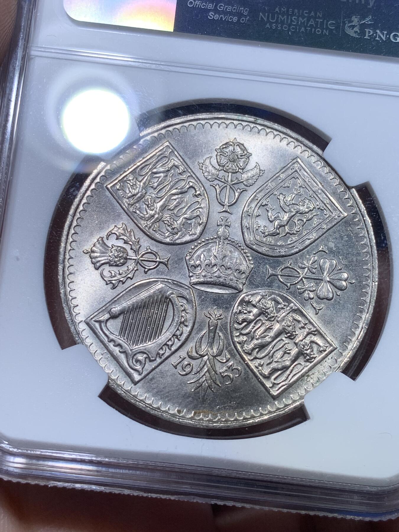 《竞宝斋》第269场- 周日，周一，周二  3场连拍 （全场包邮） NGC MS64 英国1953年伊丽莎白二世登基克朗