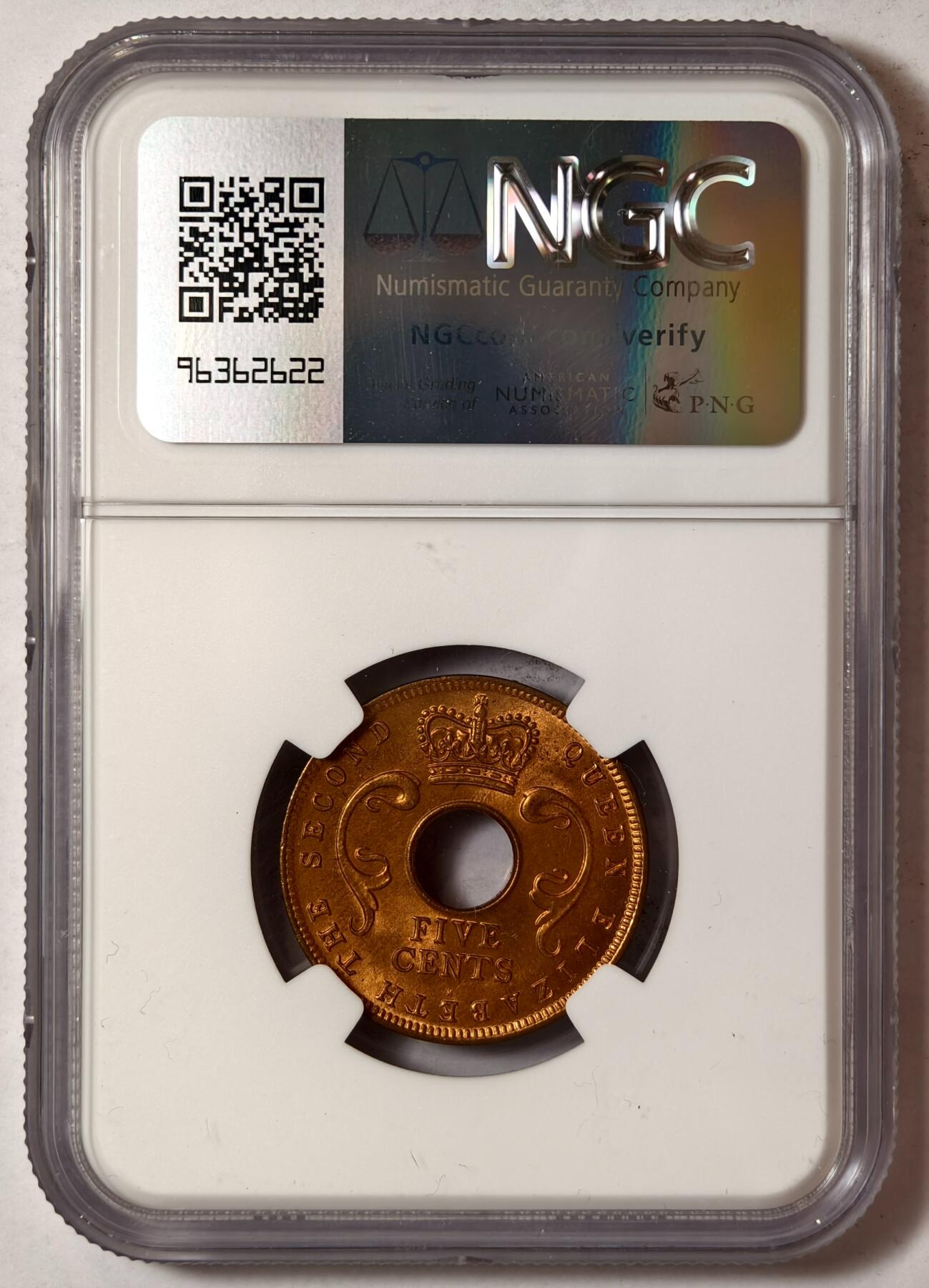 紫瑗钱币——第424期 英属东非 1956年 H版 伊丽莎白二世 5分 铜币 NGC MS65 RB