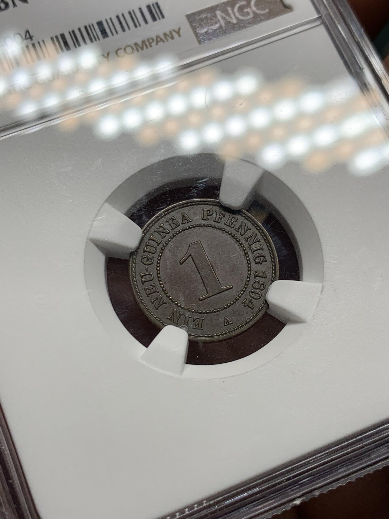 《竞宝斋》第269场- 周日，周一，周二  3场连拍 （全场包邮） NGC MS63 BN 德占新几内亚 1894 1芬尼铜币 独年高分 名誉品天堂鸟配套辅币 最近裸币成交价 157美元